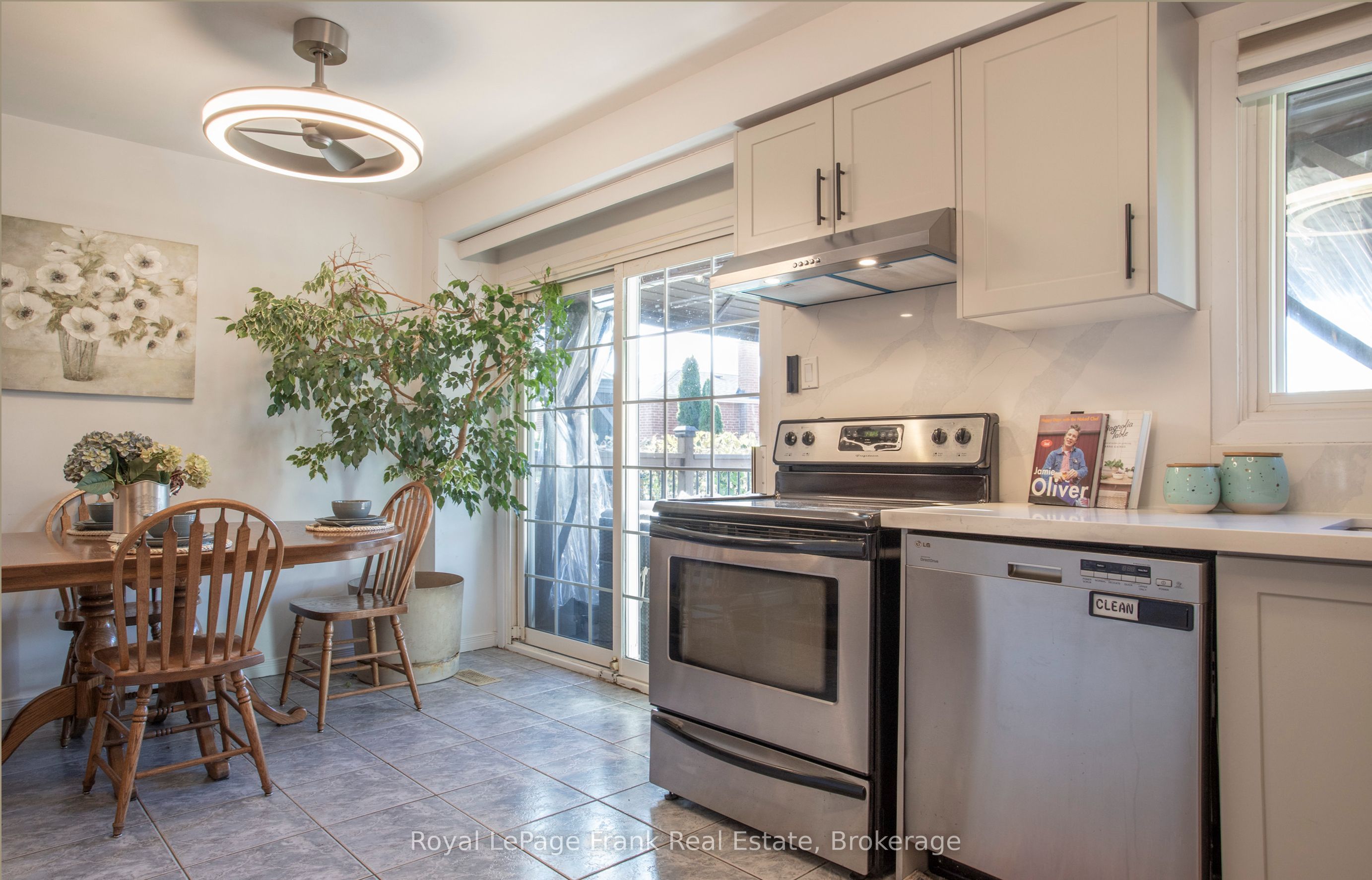 22 Peachtree Place Property Photo 12