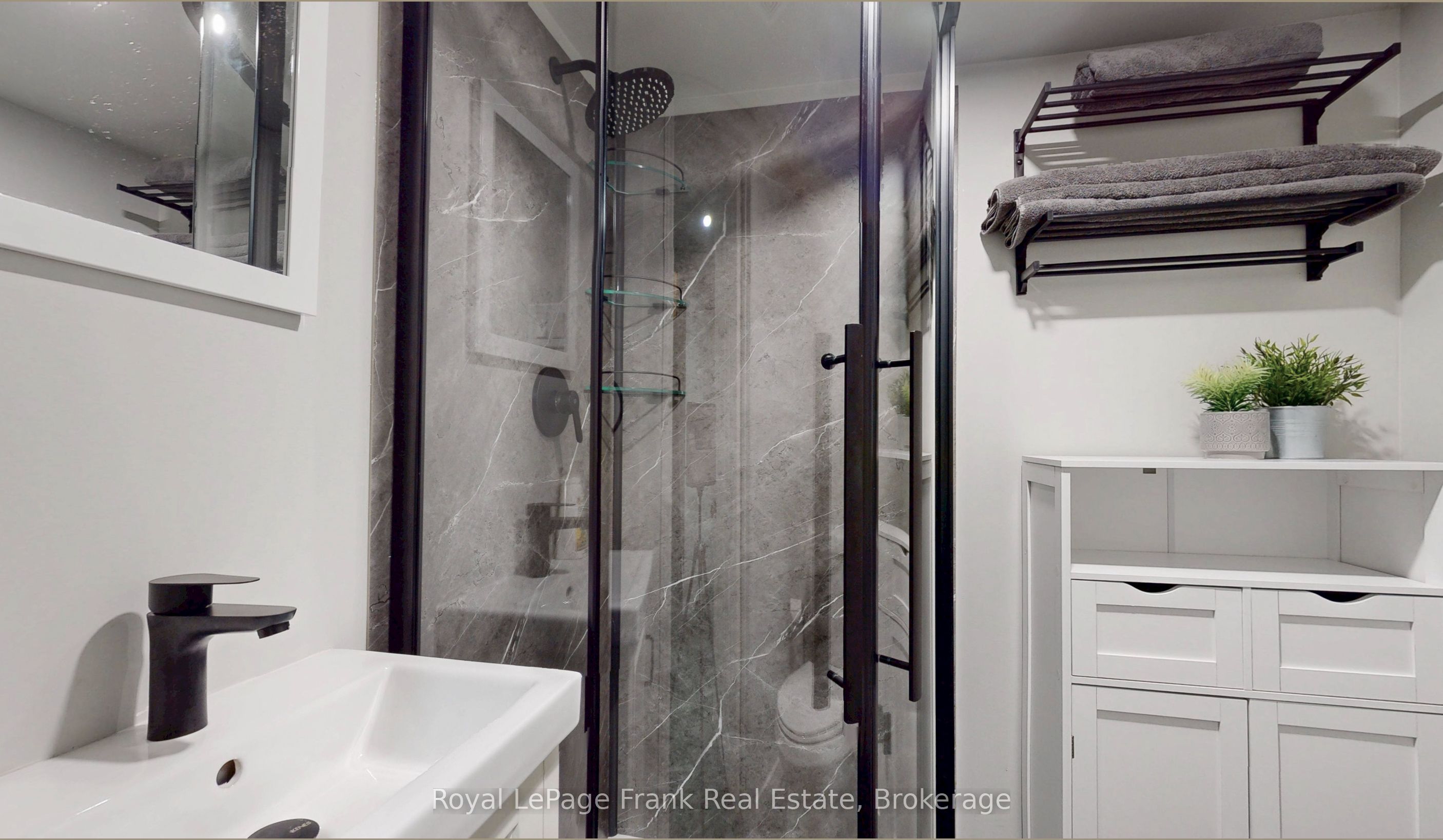 22 Peachtree Place Property Photo 25