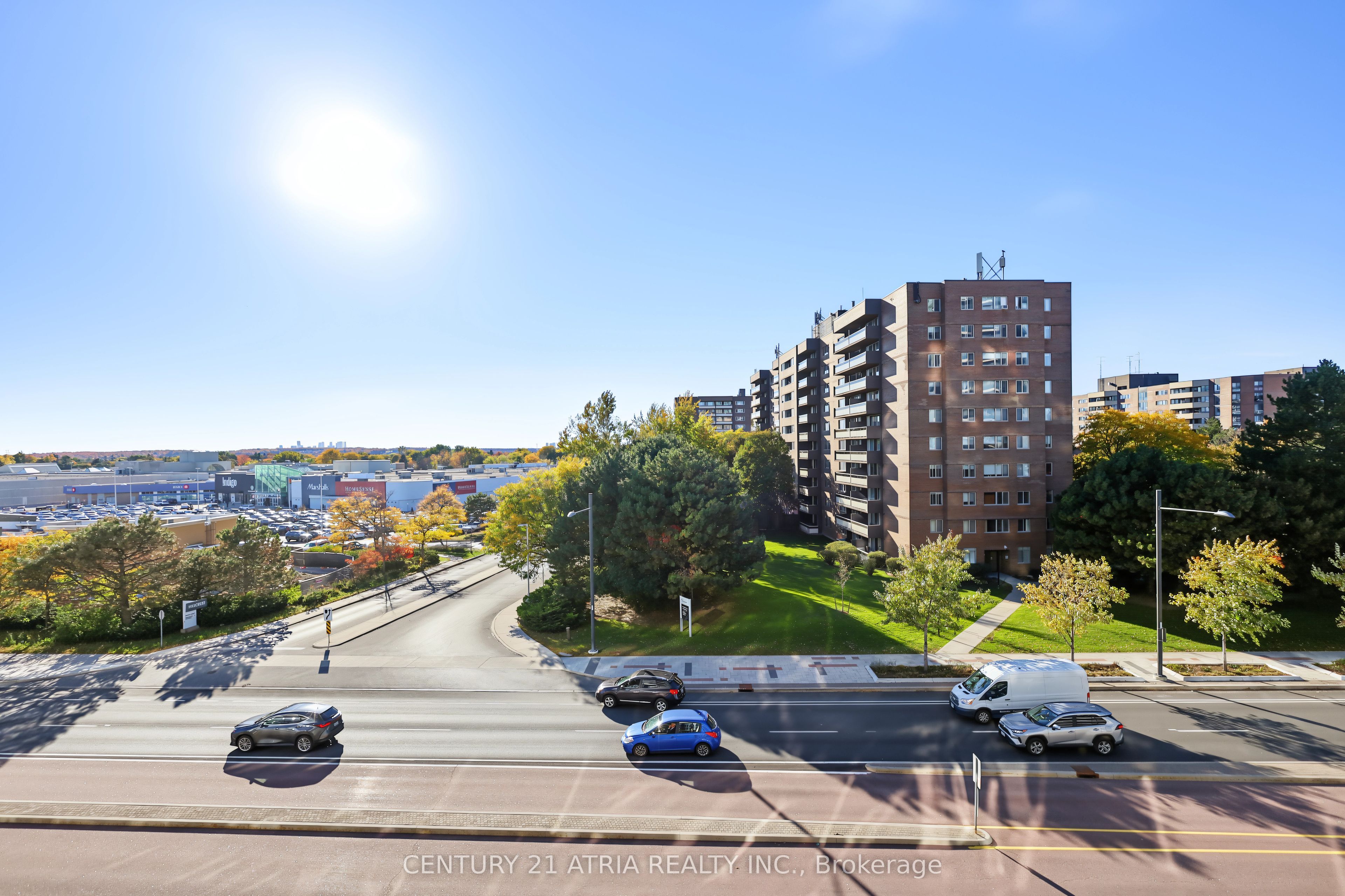9471 Yonge Street 528 Property Photo 16