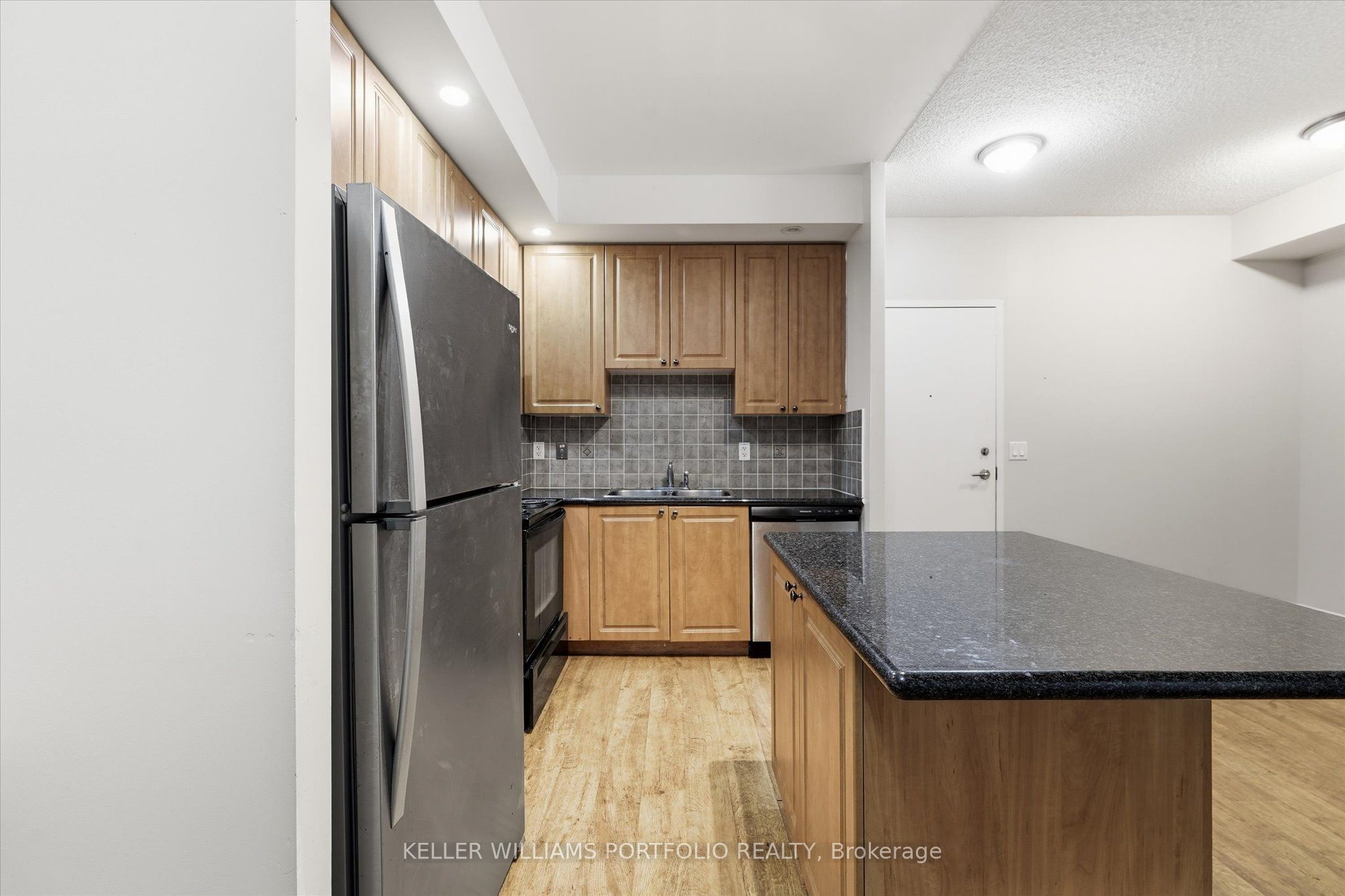 33 Cox Boulevard 133 Property Photo 7