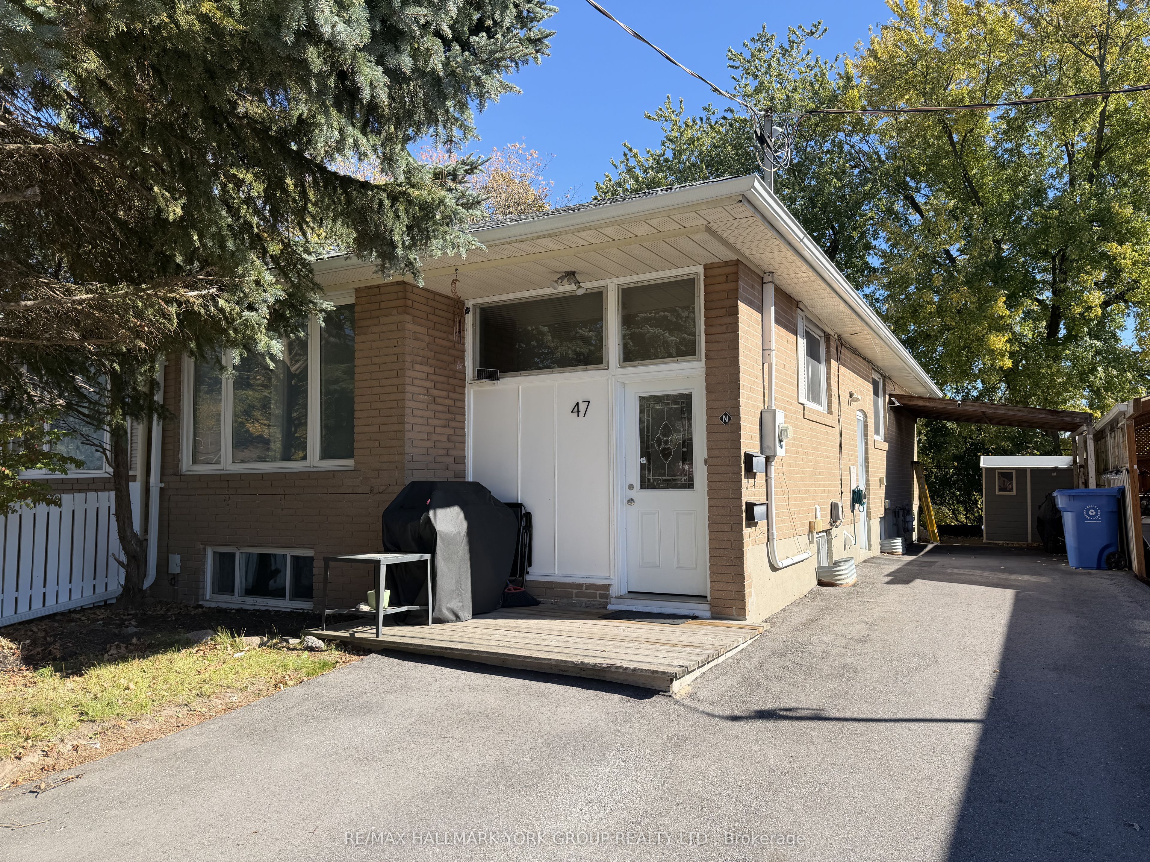 47 Longford Drive Lower Property Photo 1