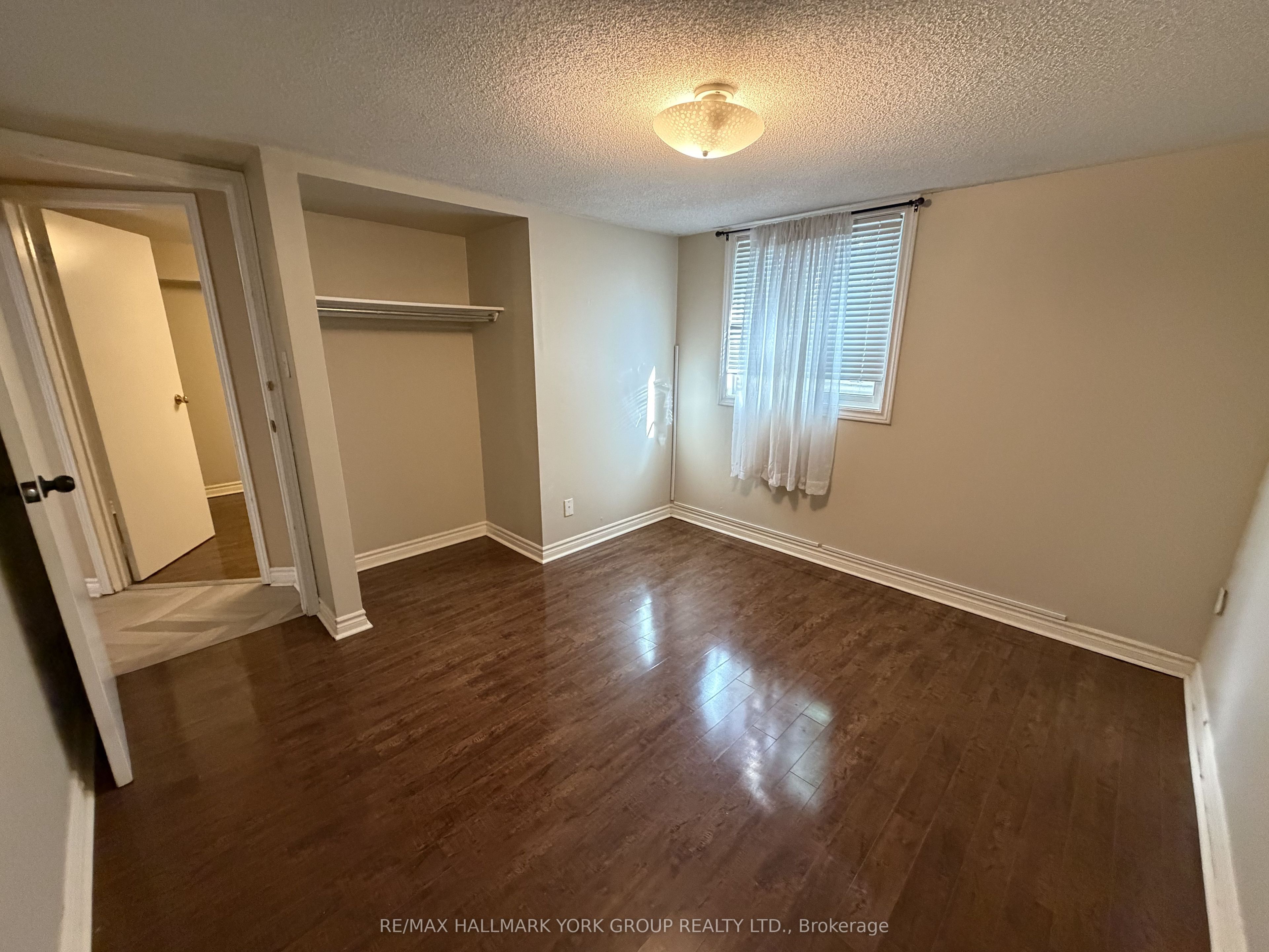 47 Longford Drive Lower Property Photo 5