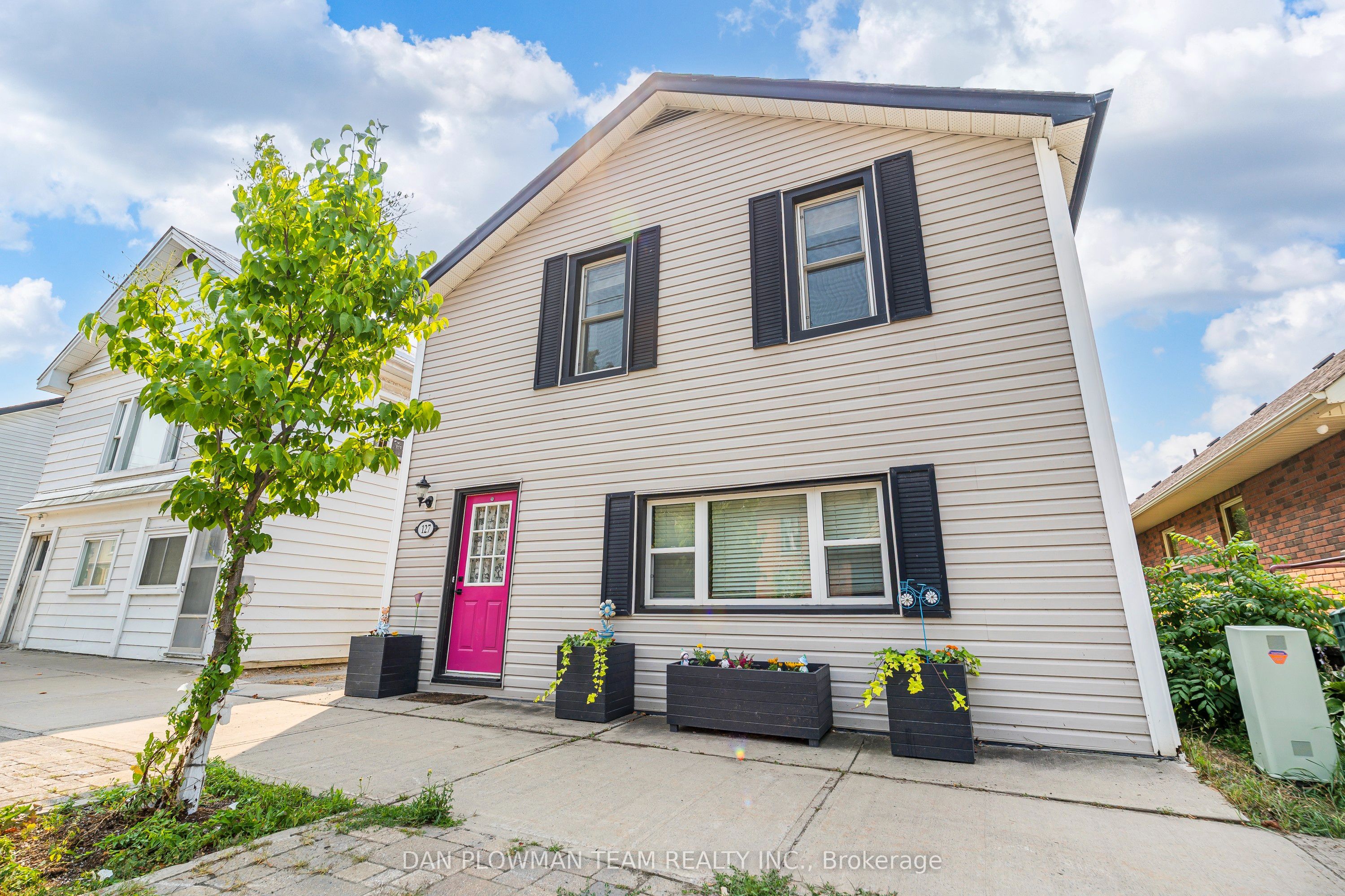 127 River Street Property Photo 2