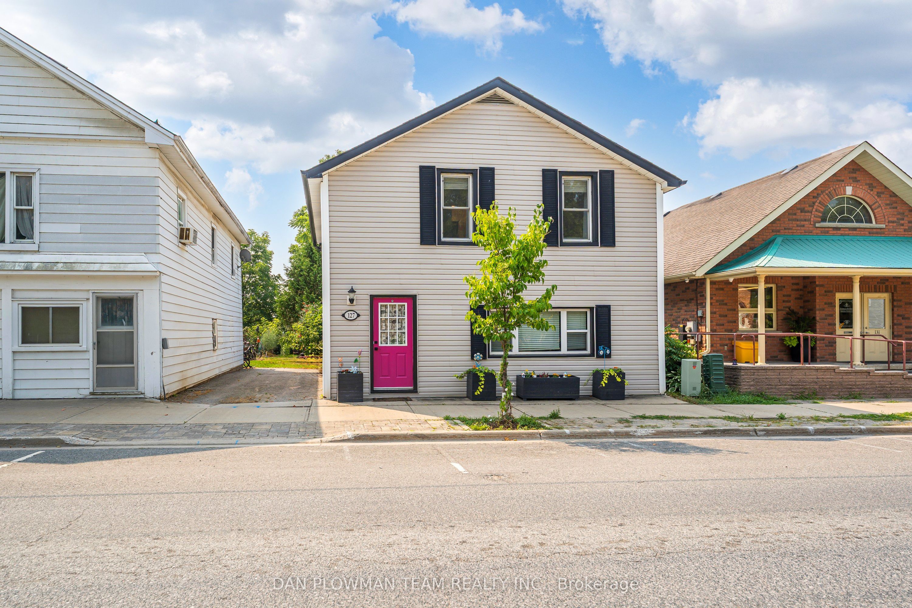 127 River Street Property Photo 3
