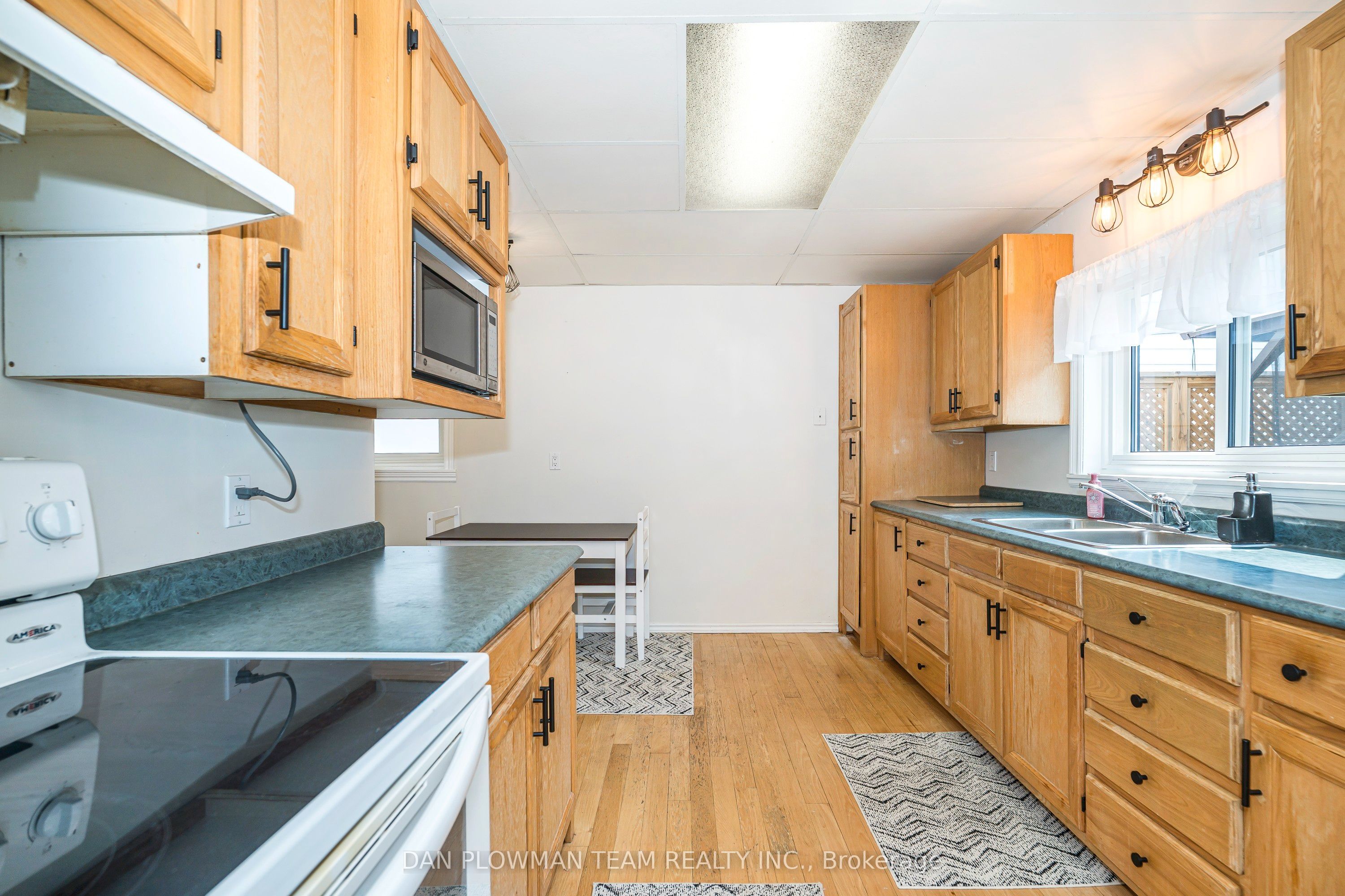 127 River Street Property Photo 11