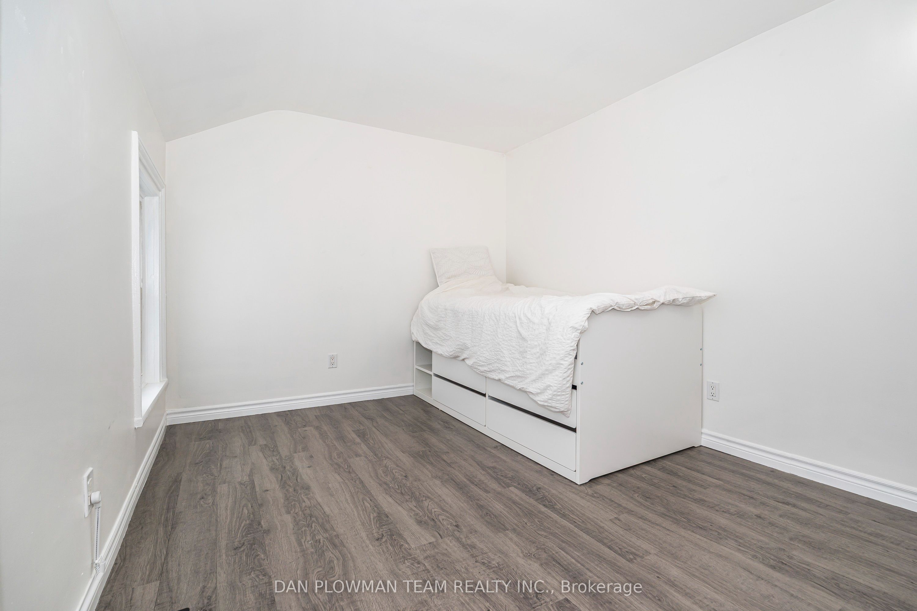 127 River Street Property Photo 24