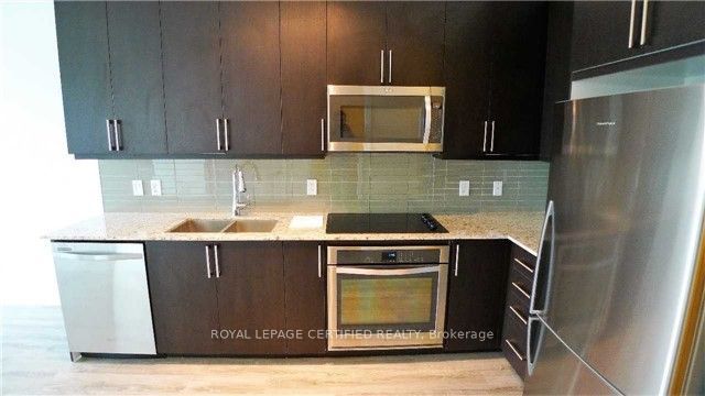 9608 Yonge Street 701 Property Photo 7