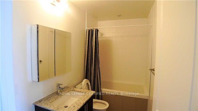 9608 Yonge Street 701 Property Photo 9