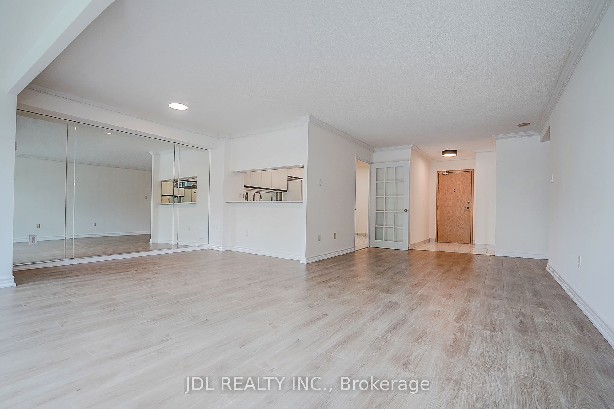 7825 Bayview Avenue 219 Property Photo 13