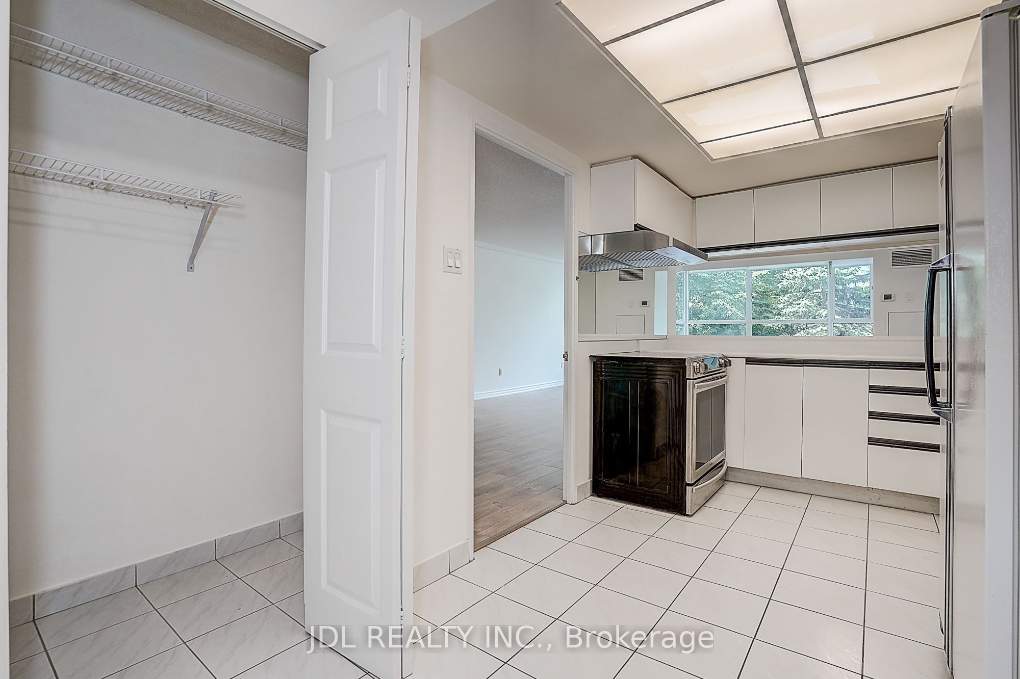 7825 Bayview Avenue 219 Property Photo 22