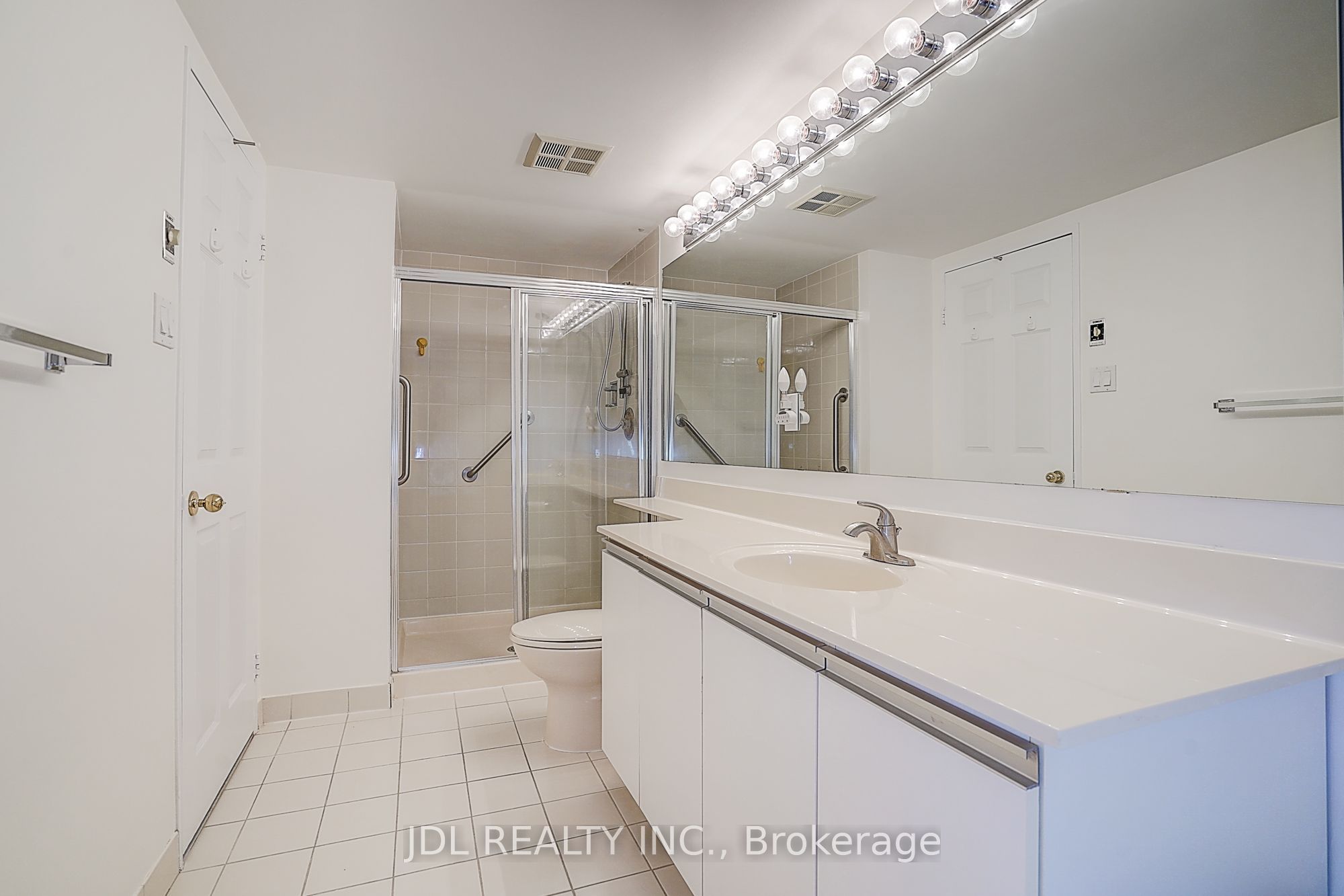 7825 Bayview Avenue 219 Property Photo 30