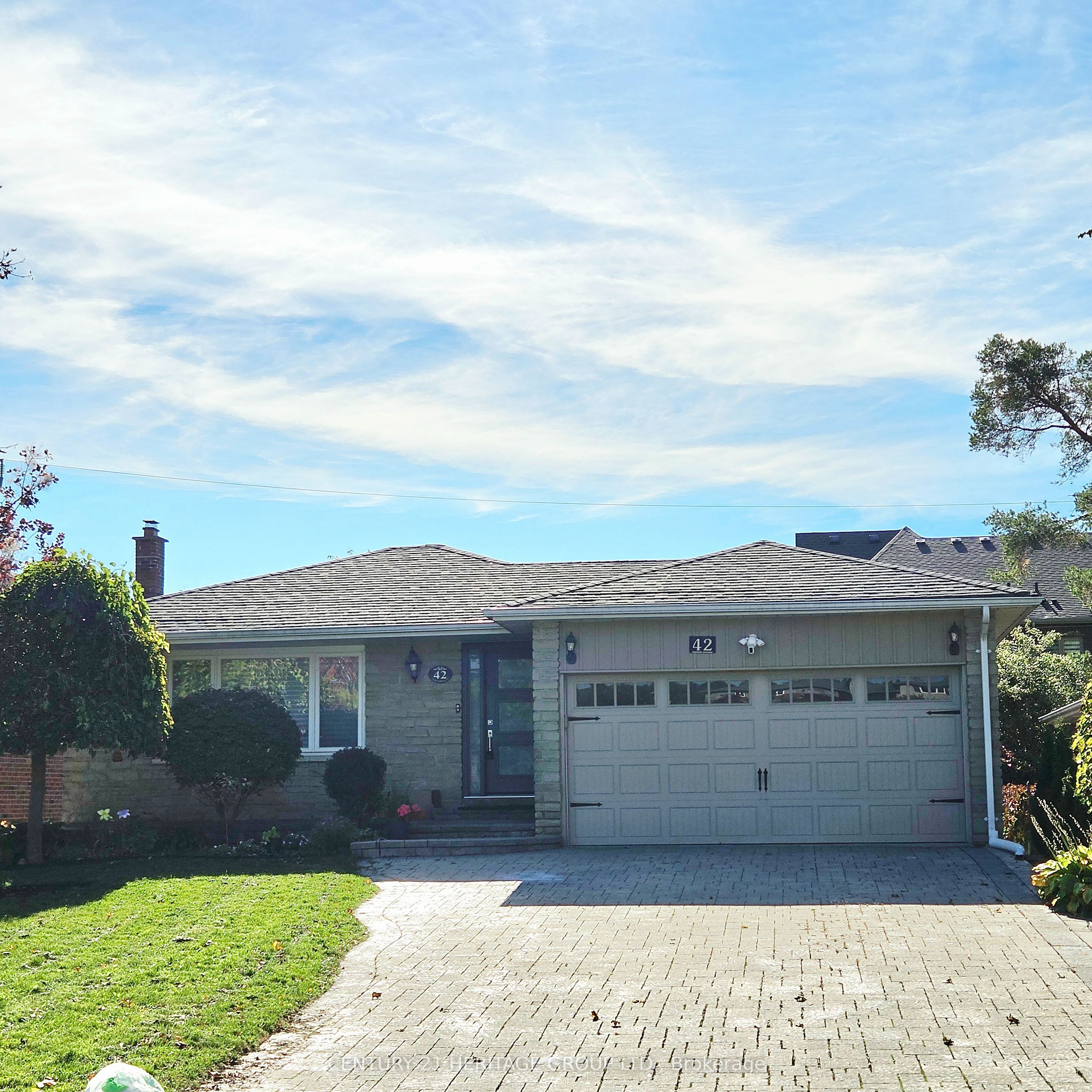 42 Fred Valley Drive Property Photo 2
