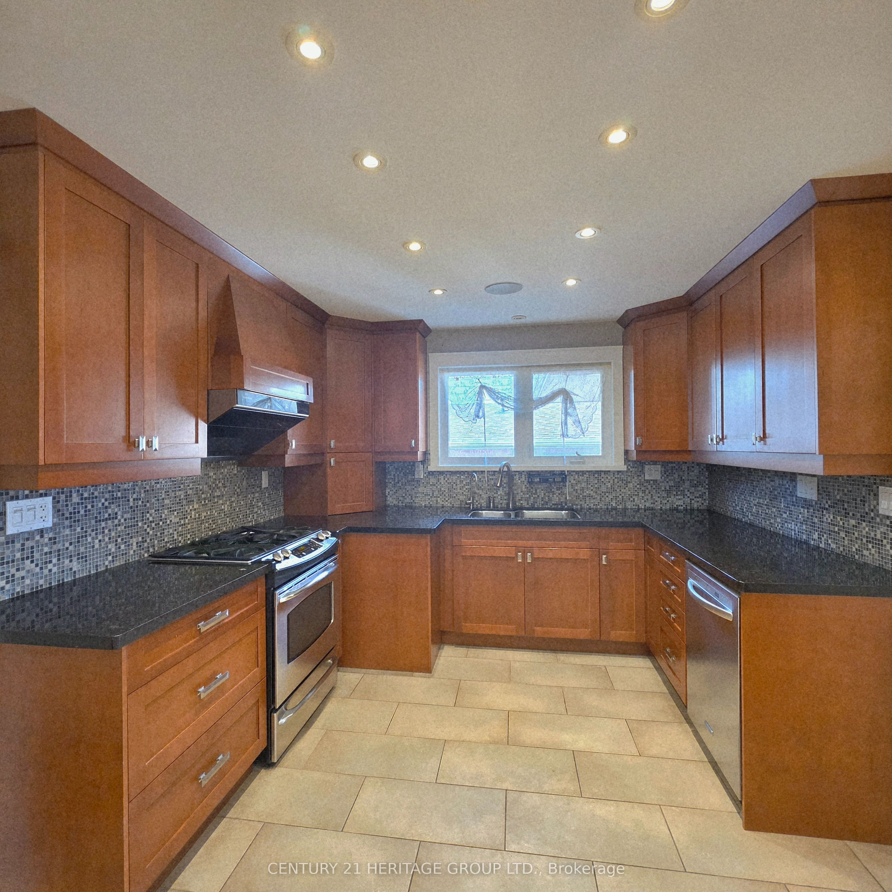 42 Fred Valley Drive Property Photo 8