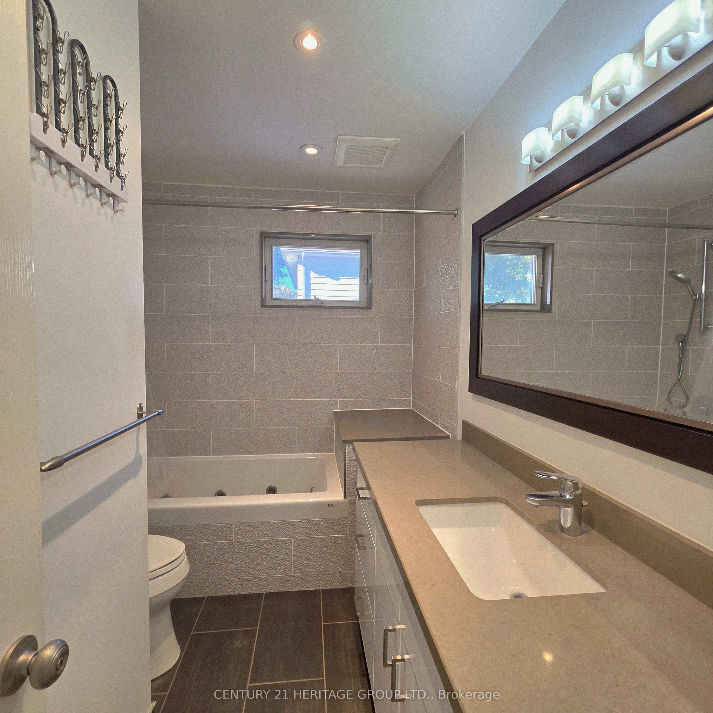 42 Fred Valley Drive Property Photo 22