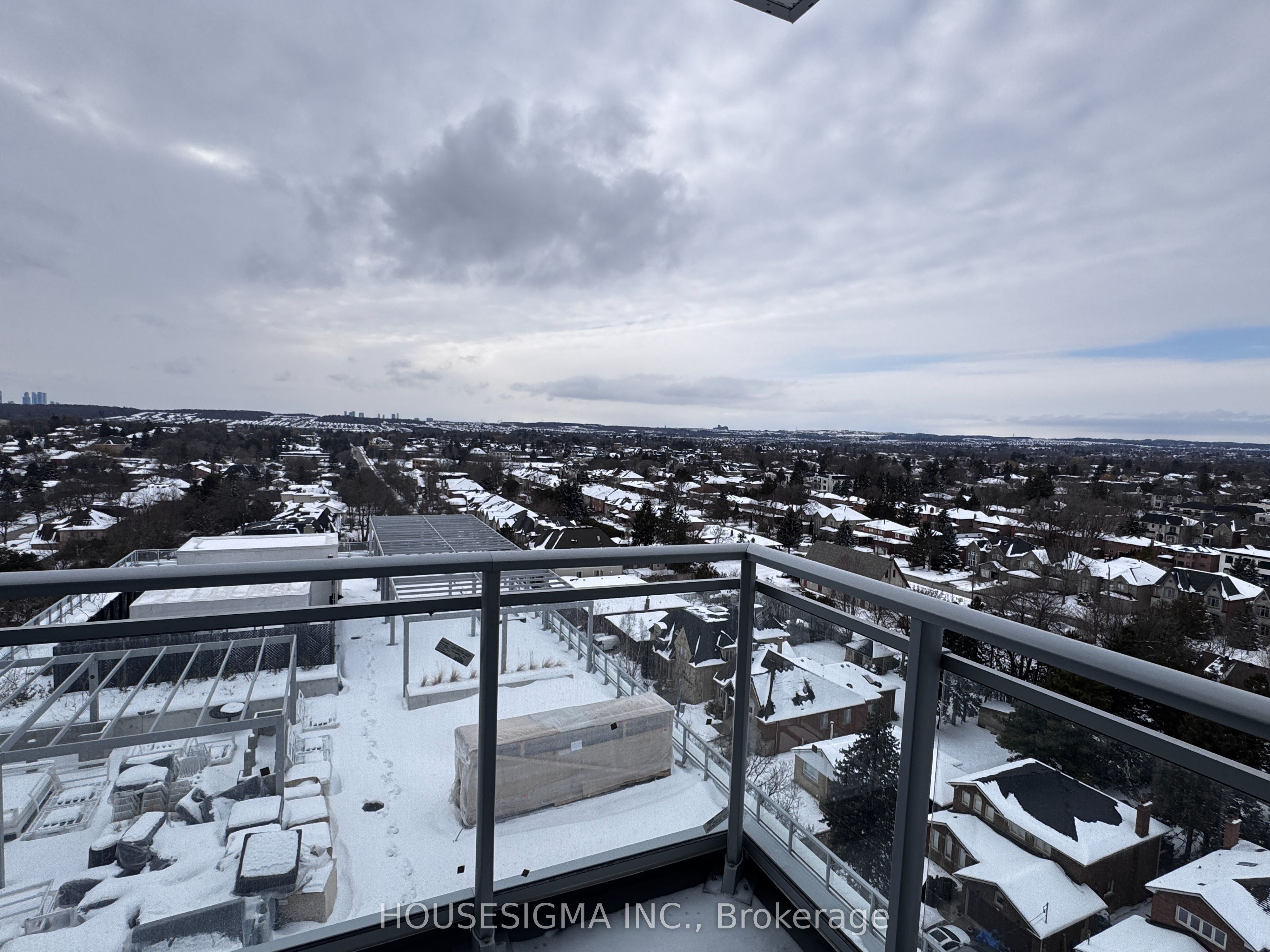 8888 Yonge Street 1002 Property Photo 6