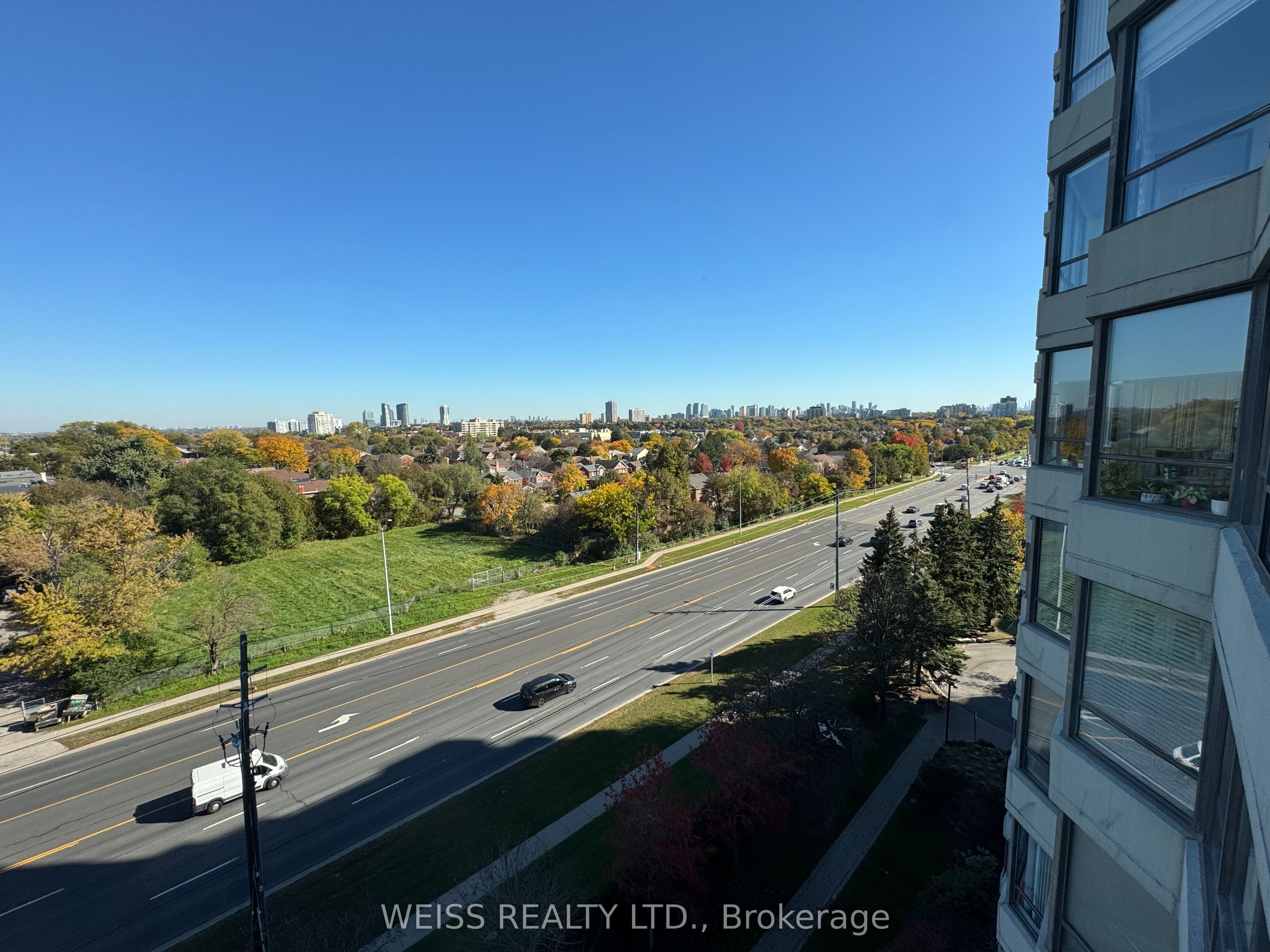7460 Bathurst Street 904 Property Photo 20