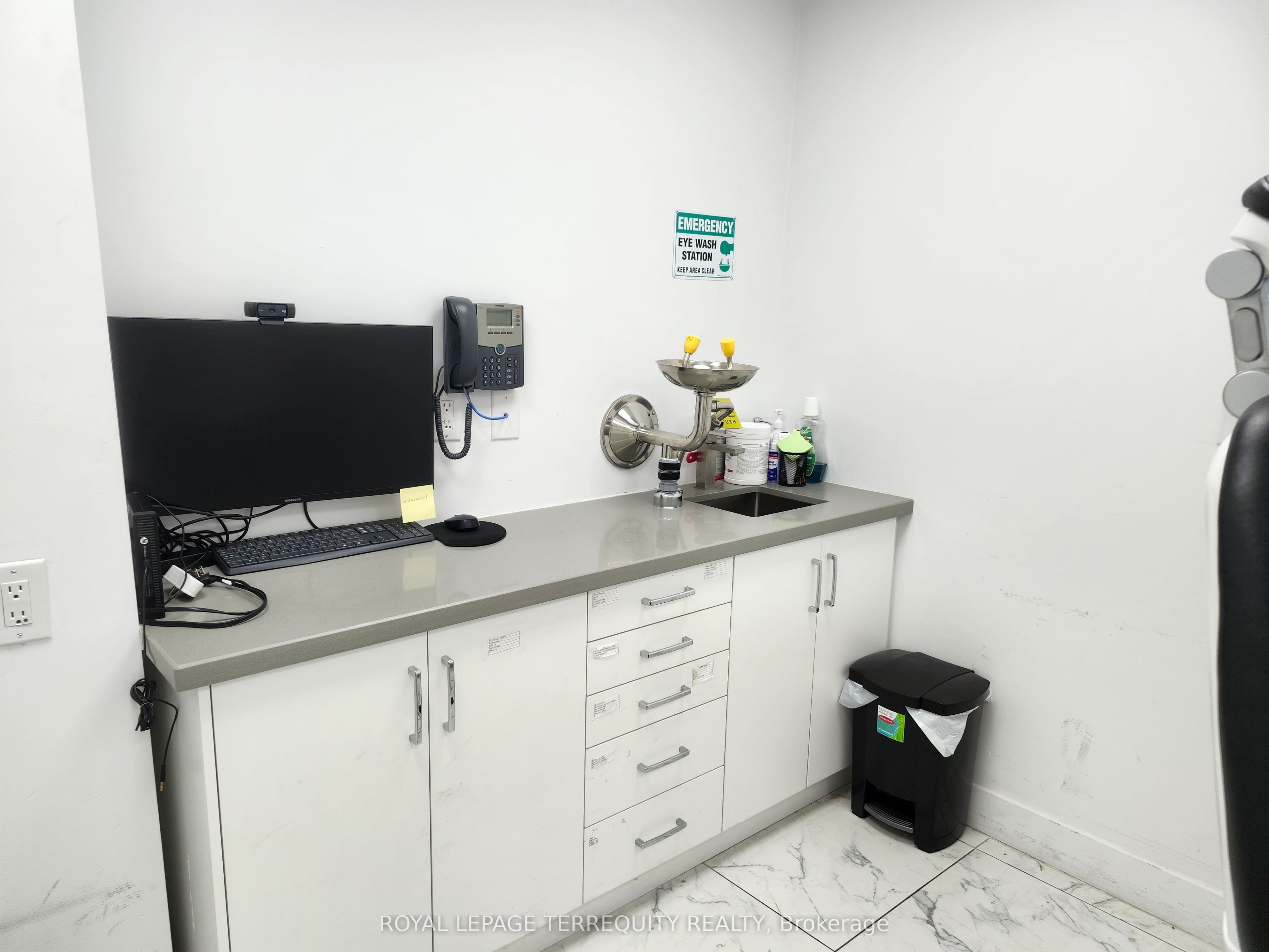 8760 Jane Street # B02 Property Photo 3