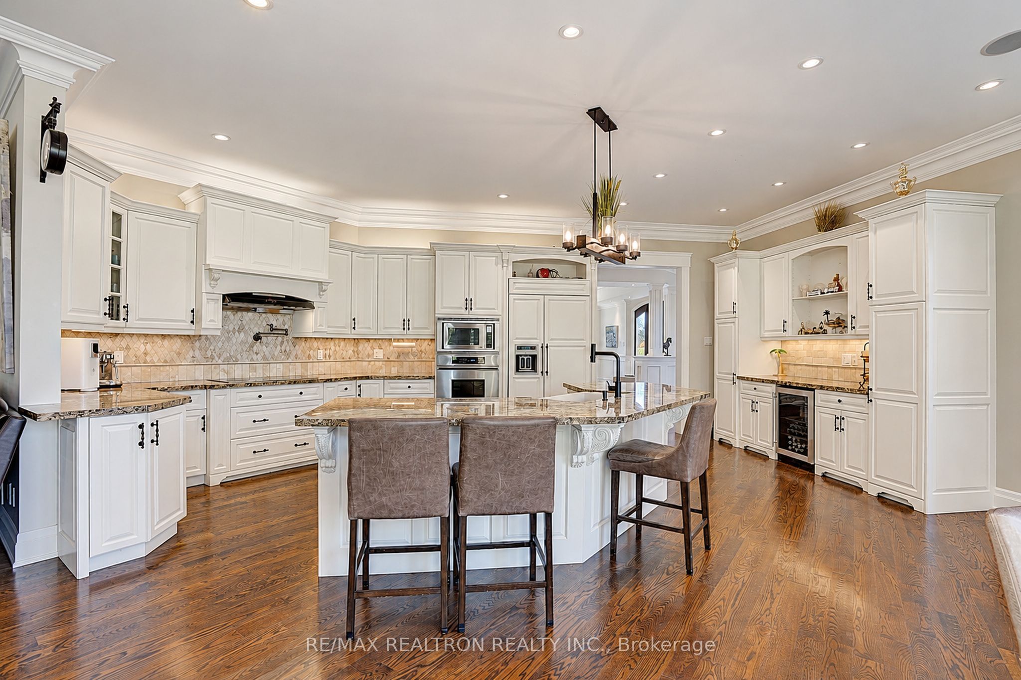 2 Beau Court Property Photo 16