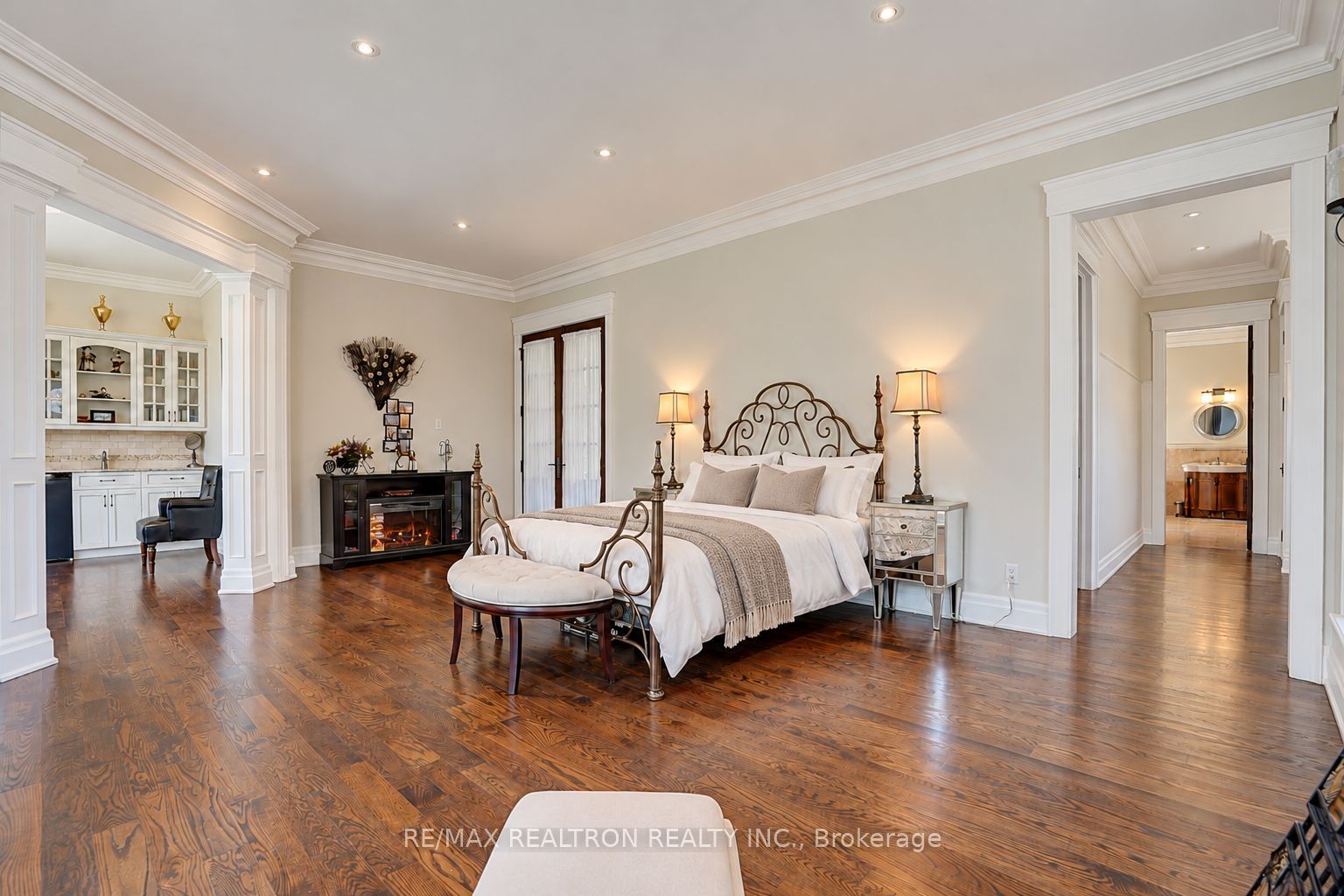 2 Beau Court Property Photo 22