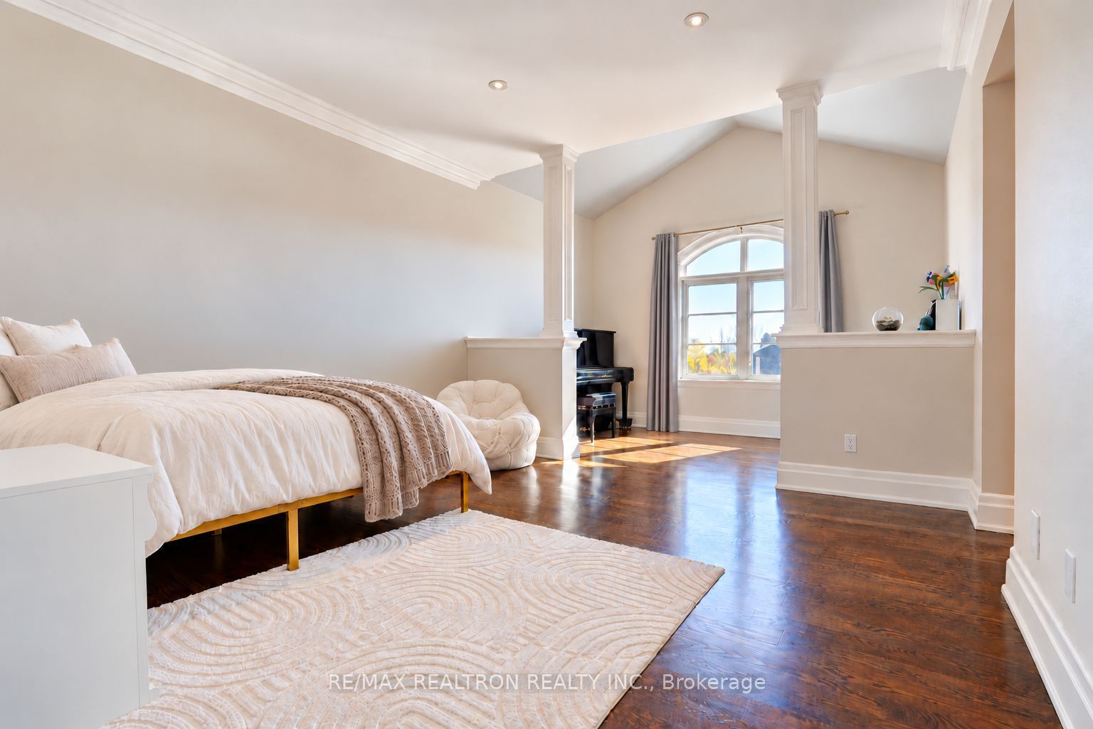 2 Beau Court Property Photo 31