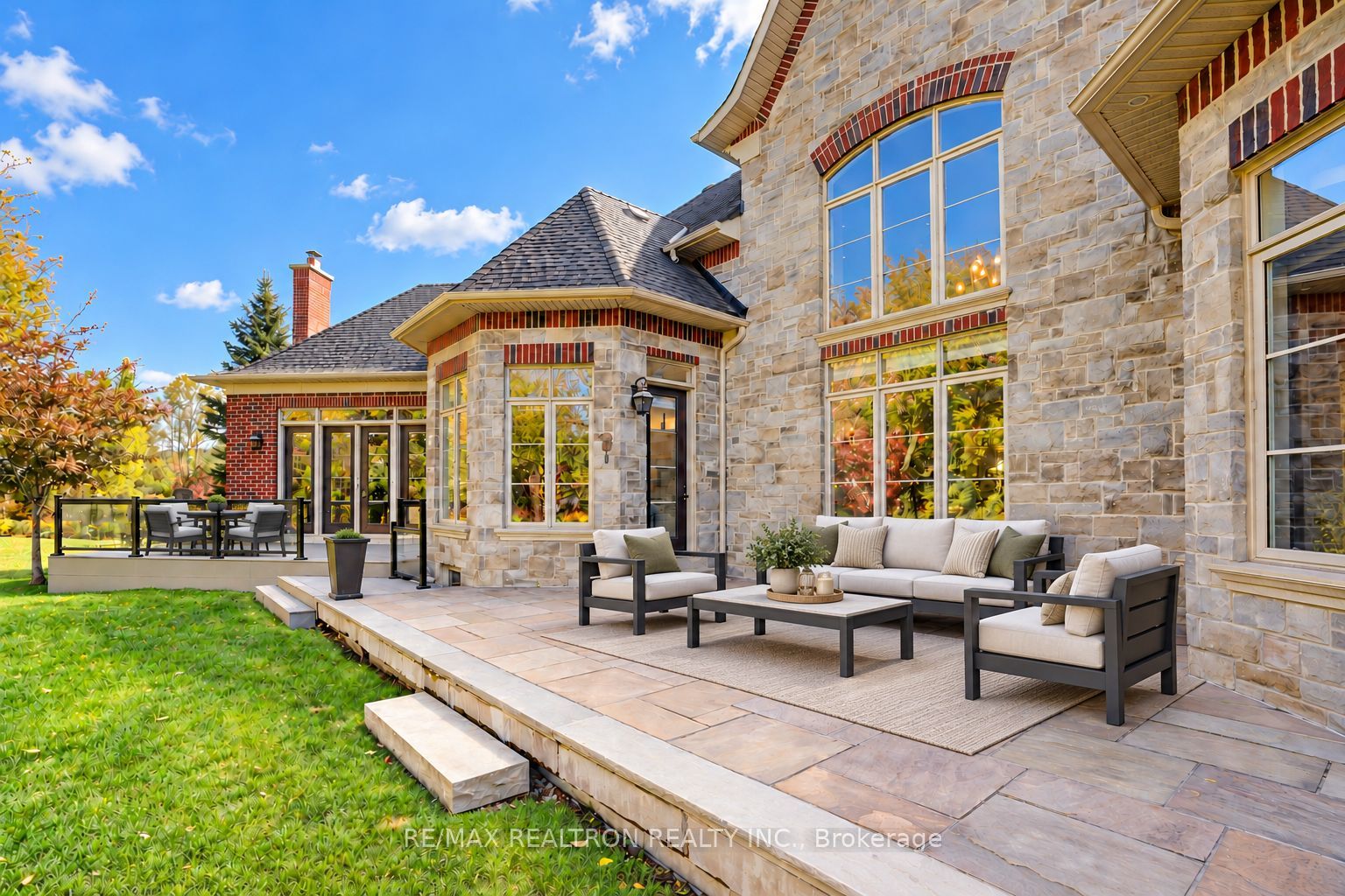 2 Beau Court Property Photo 43