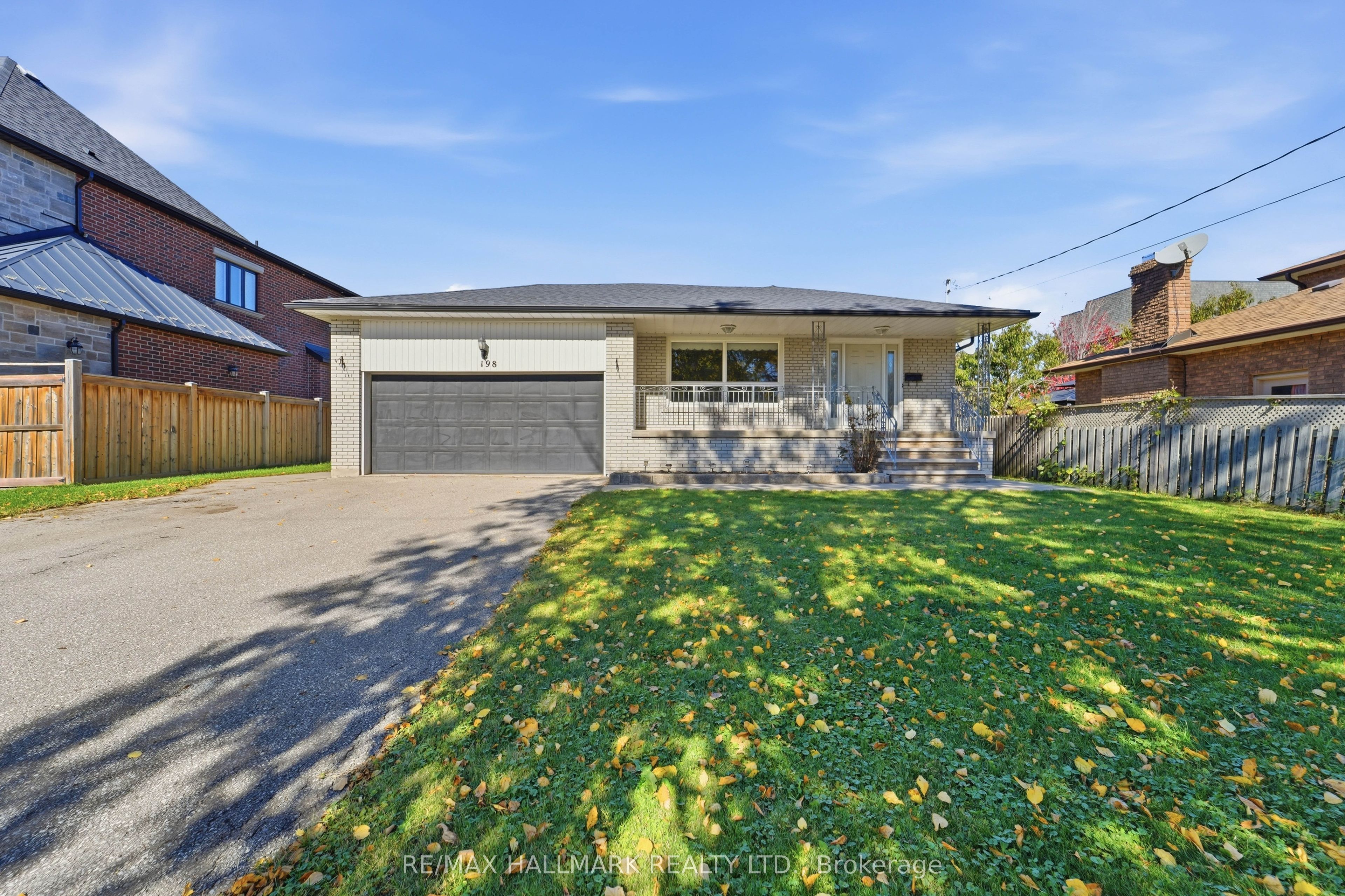 198 Weldrick Road W Property Photo 3