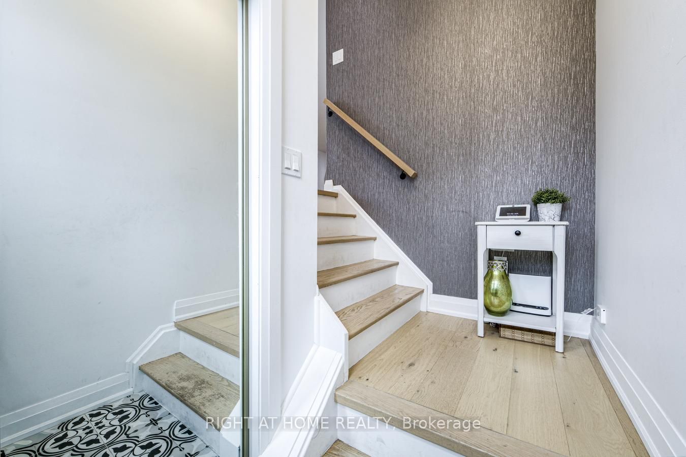 84 Aberdeen Avenue Property Photo 6