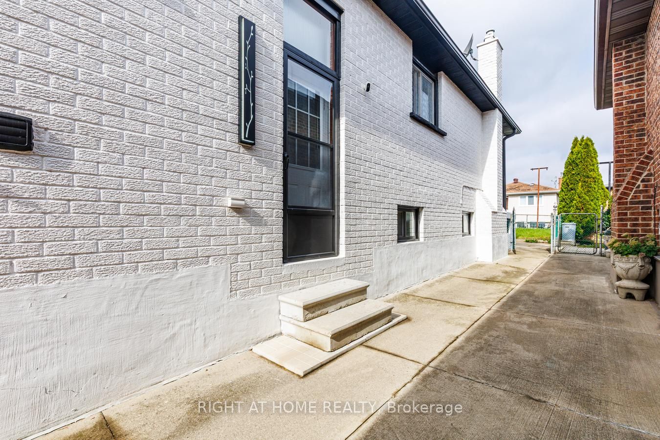84 Aberdeen Avenue Property Photo 48