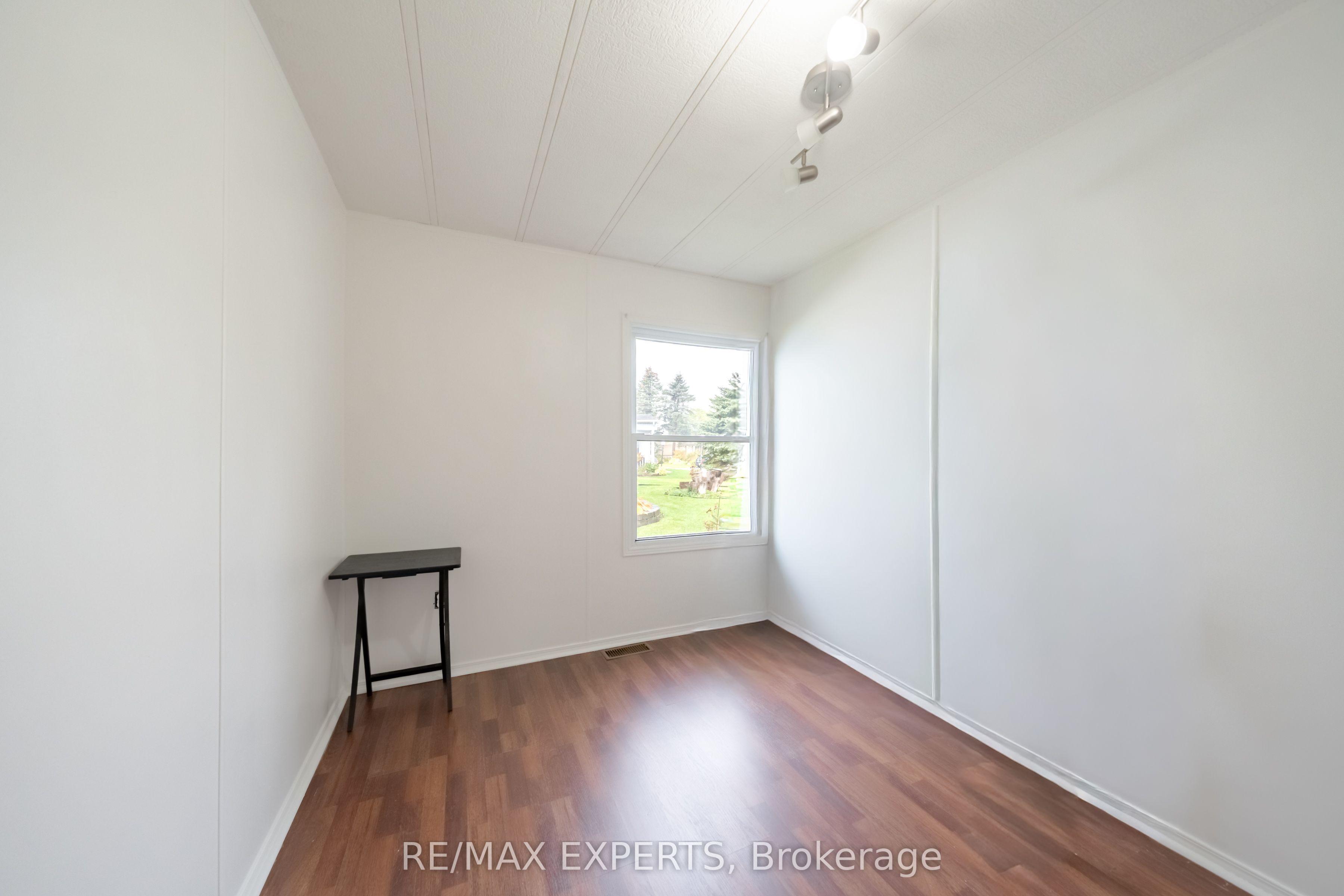 77 Linden Lane Property Photo 10