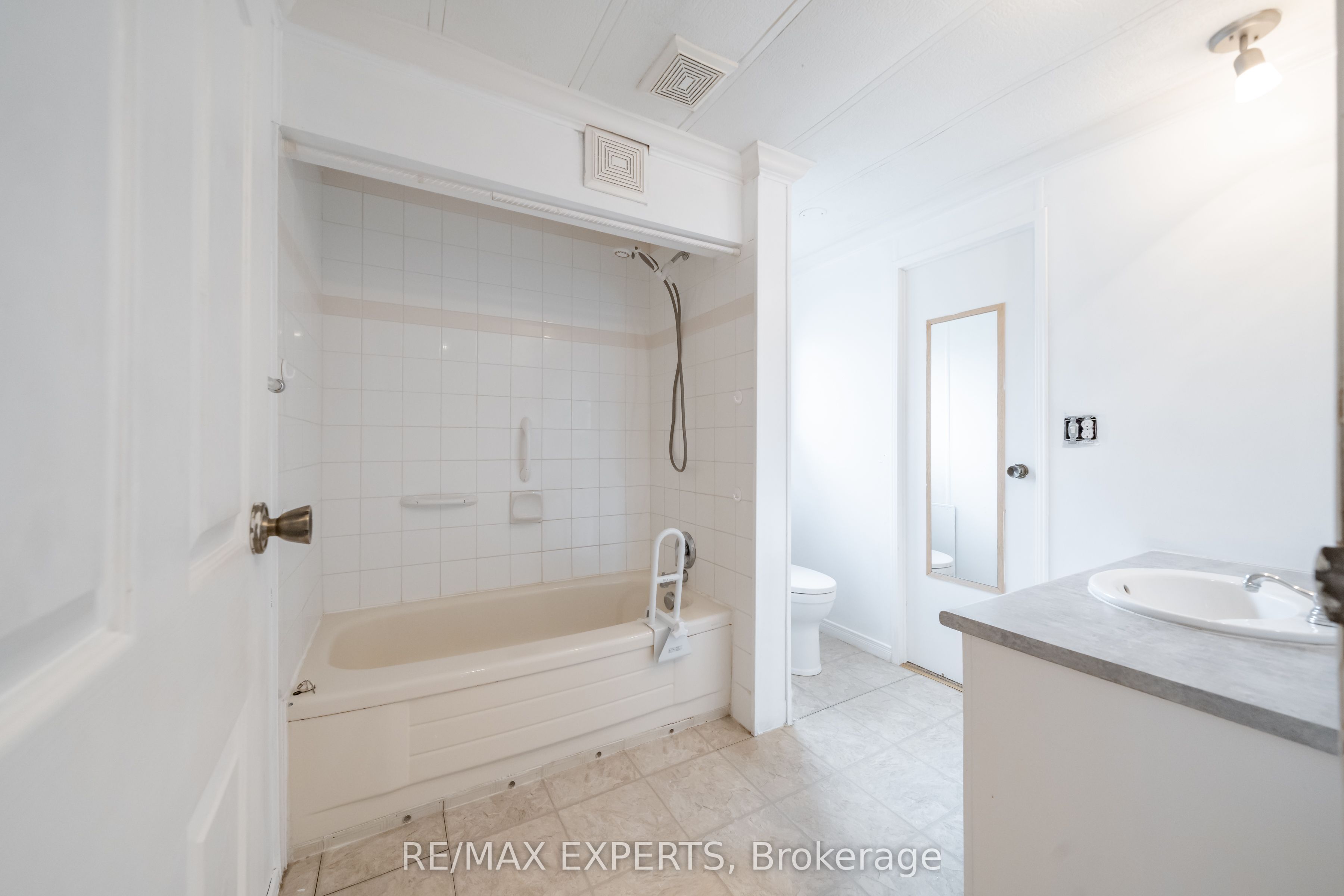 77 Linden Lane Property Photo 12