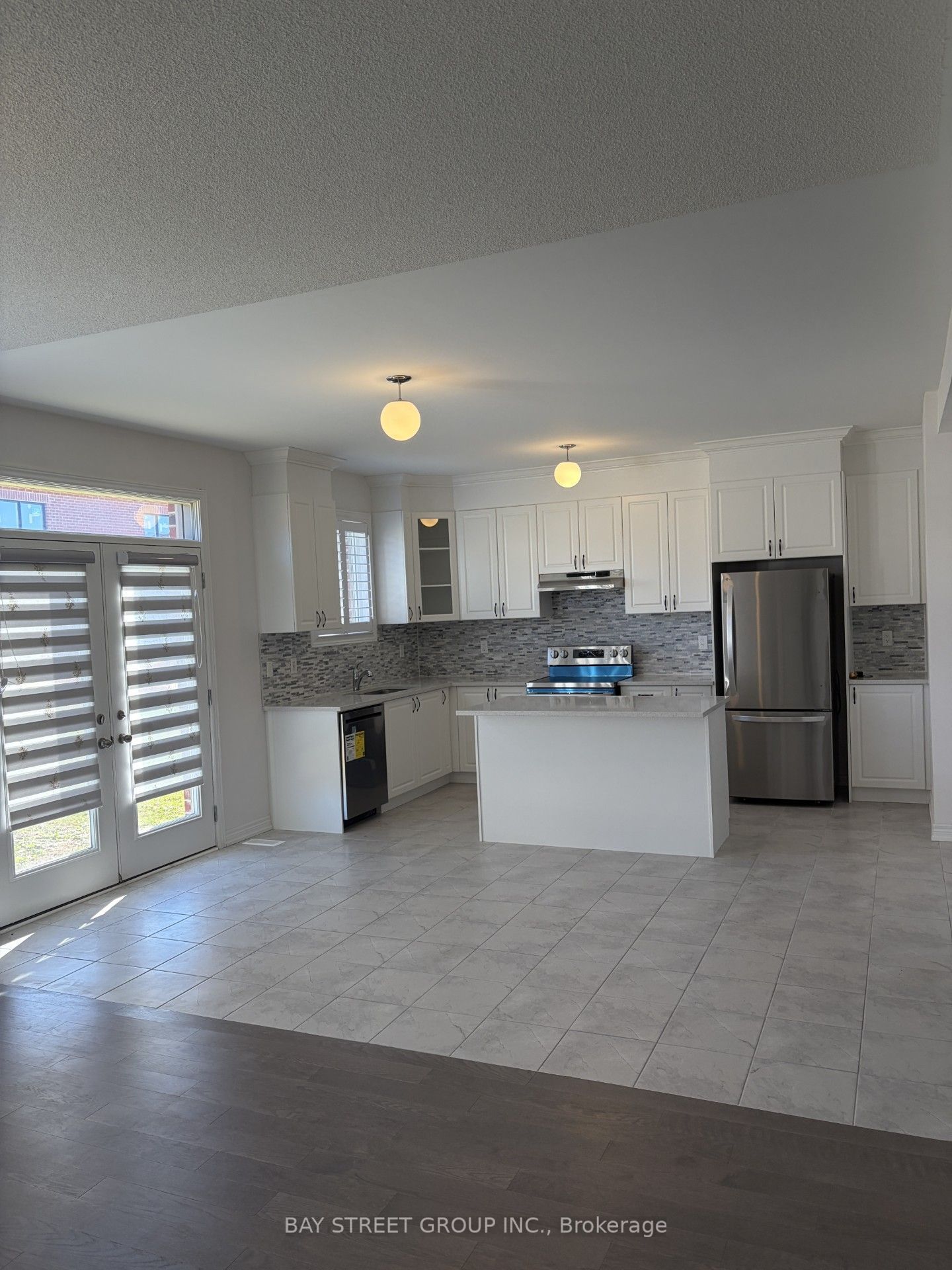 70 Wakefield Boulevard Property Photo 6