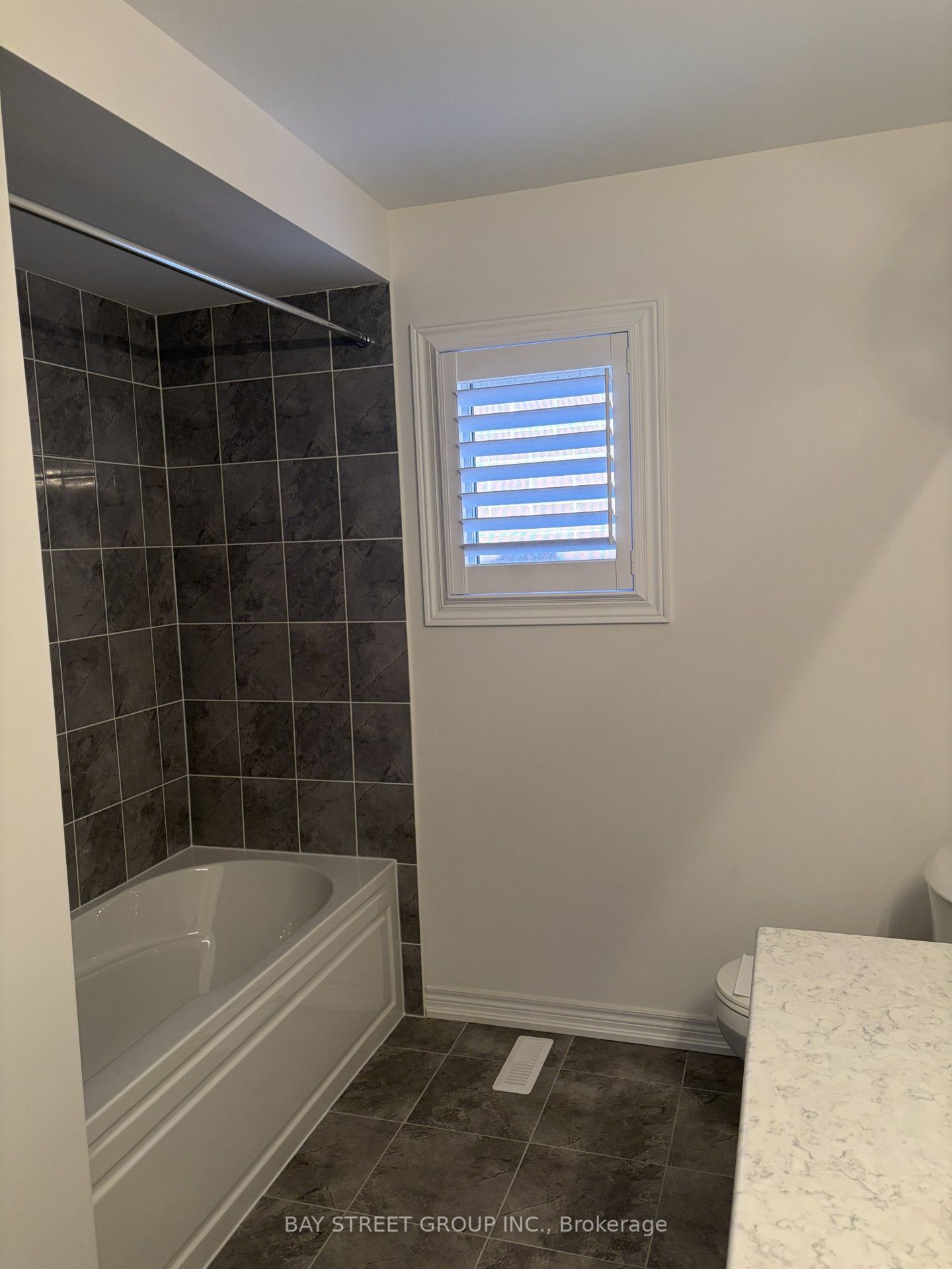 70 Wakefield Boulevard Property Photo 12