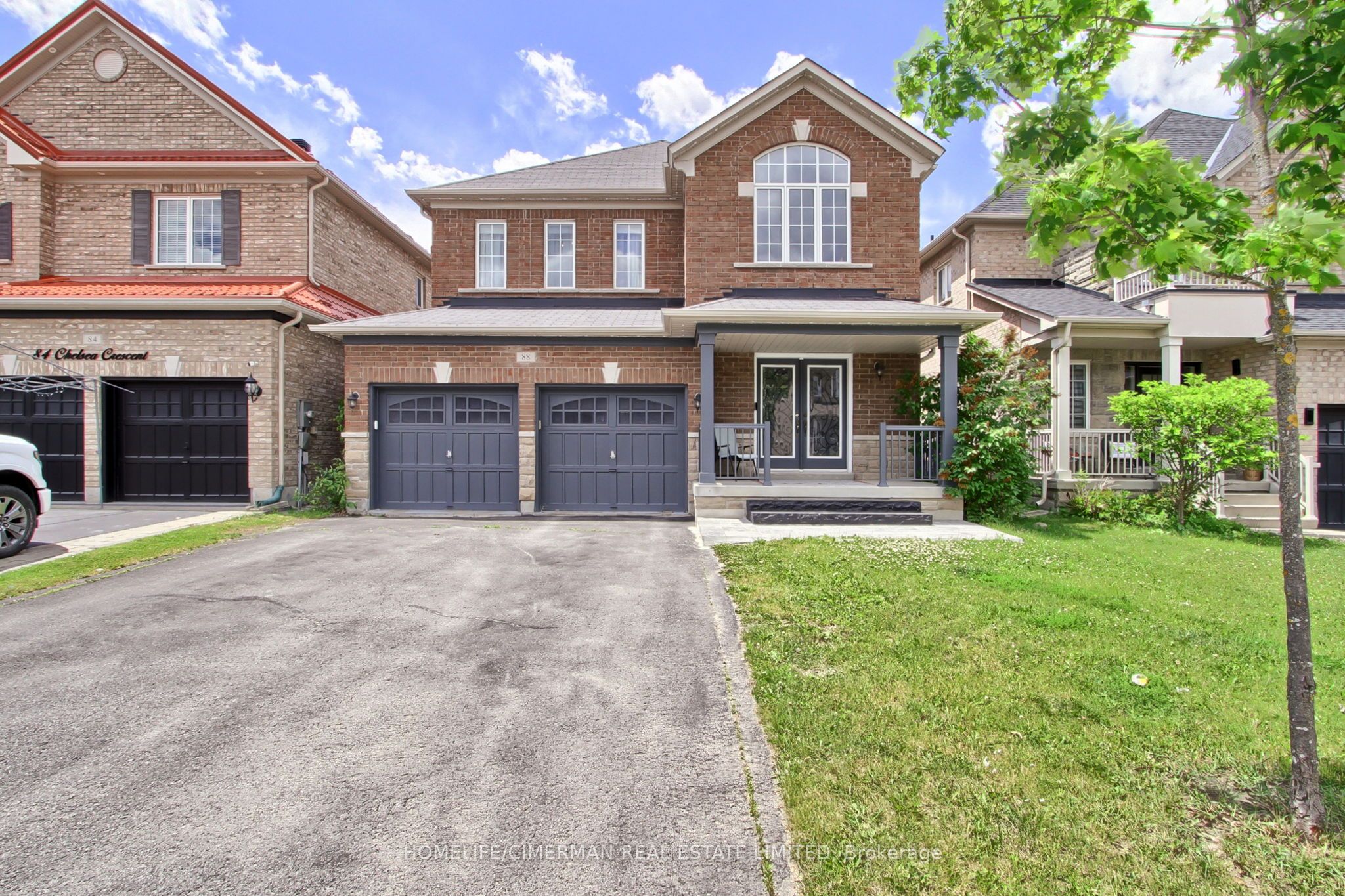 88 Chelsea Crescent Property Photo 2