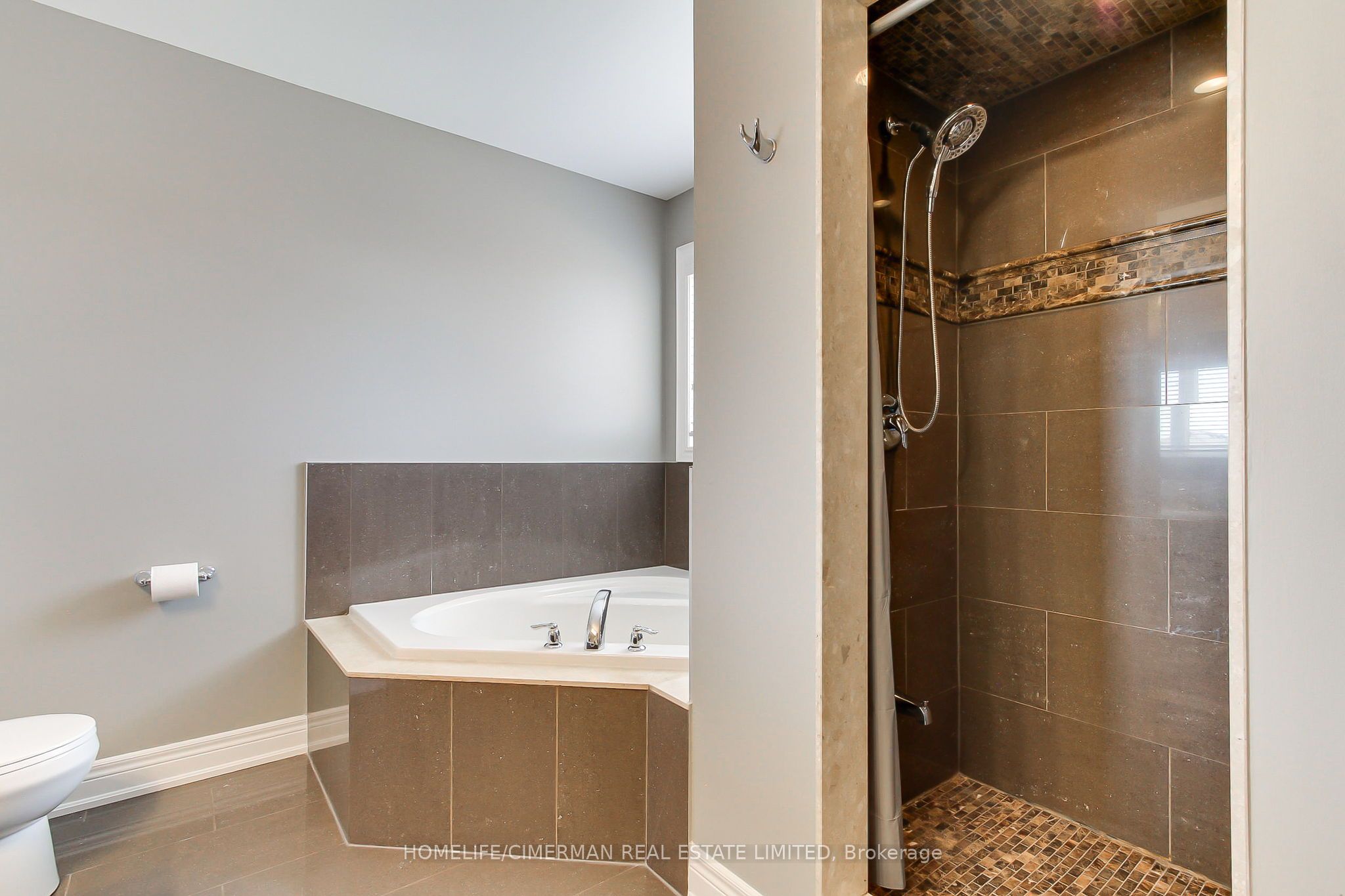 88 Chelsea Crescent Property Photo 33