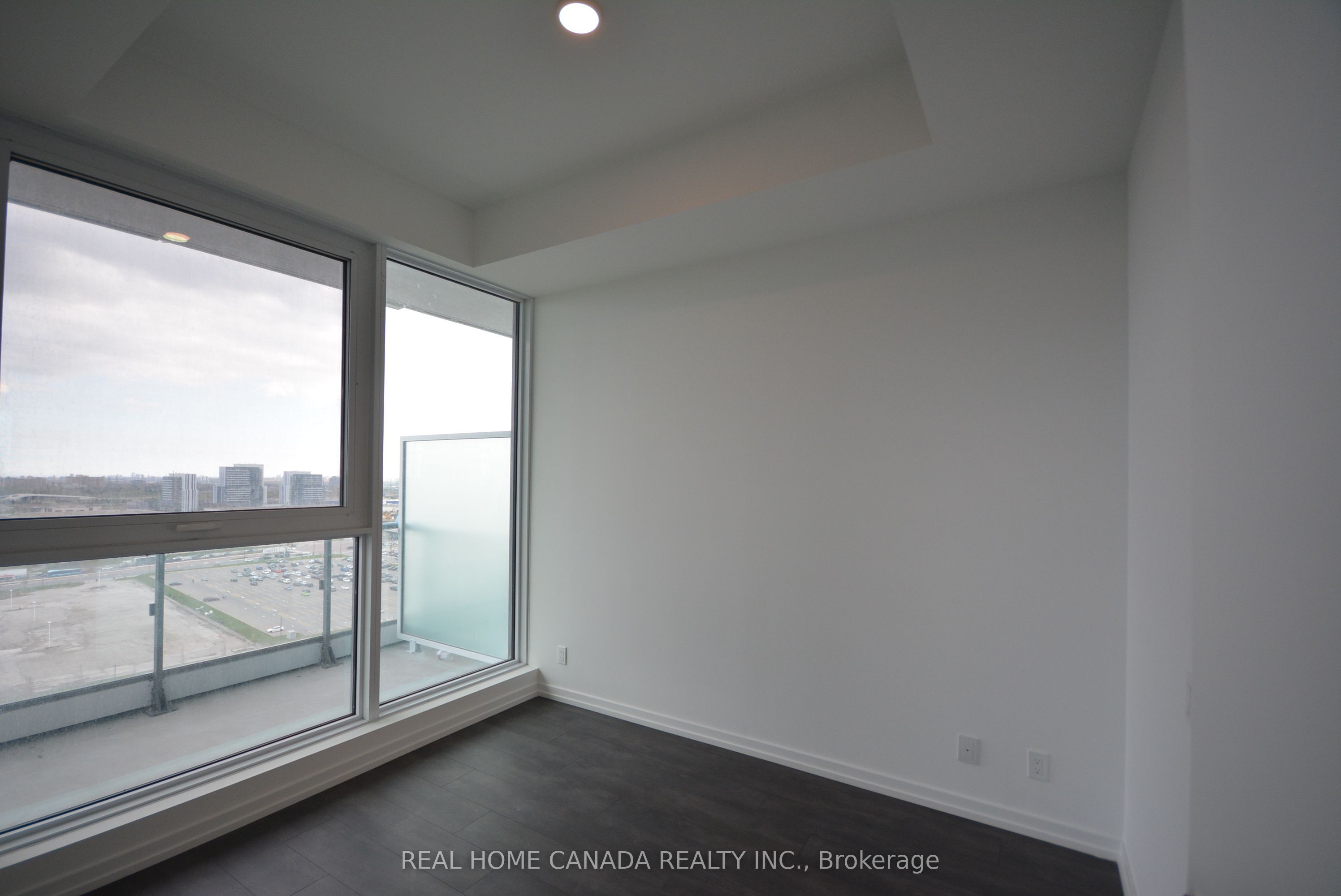 7890 Jane Street 1712 Property Photo 6