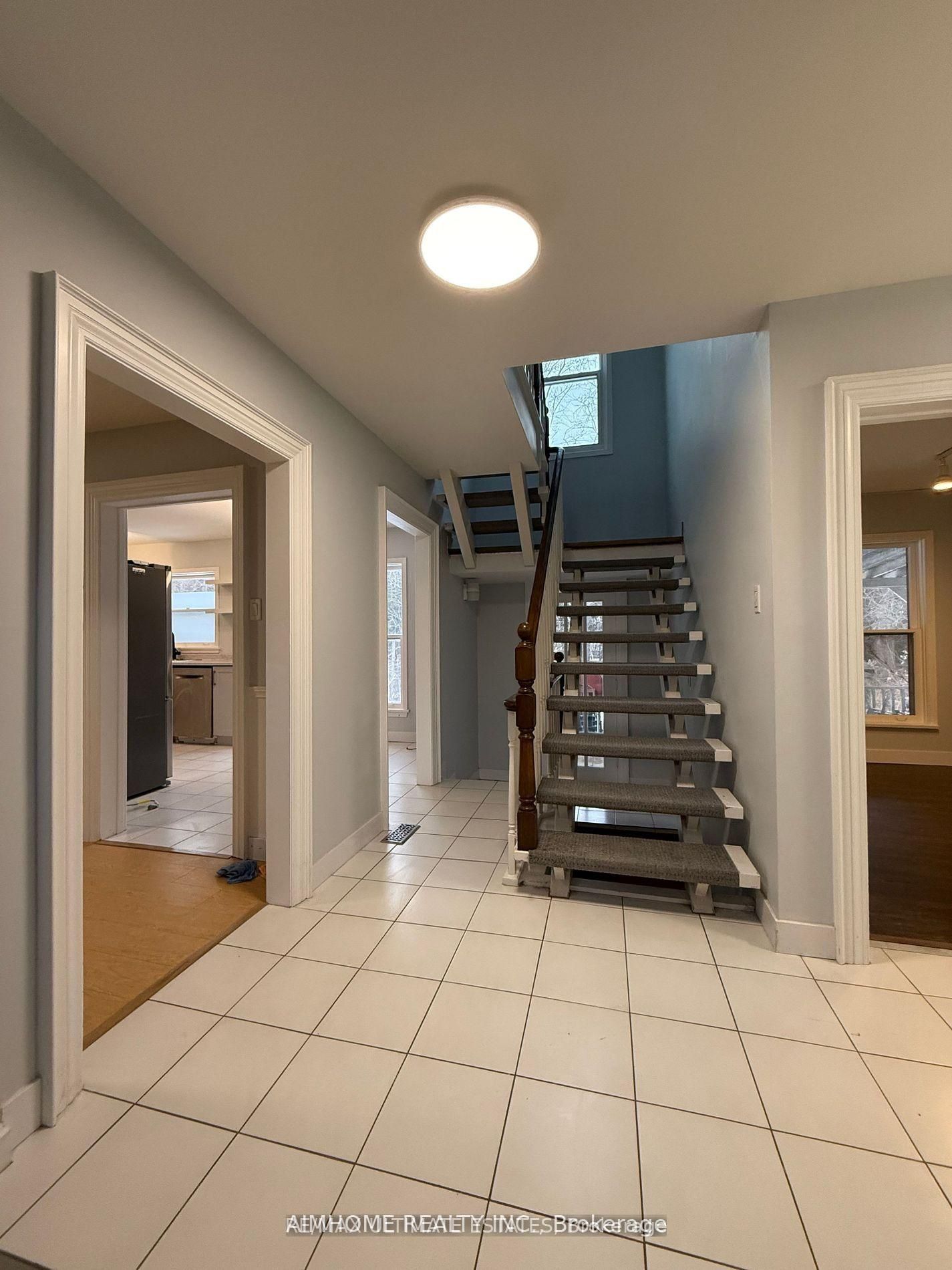 338 Steeles Avenue E Property Photo 2