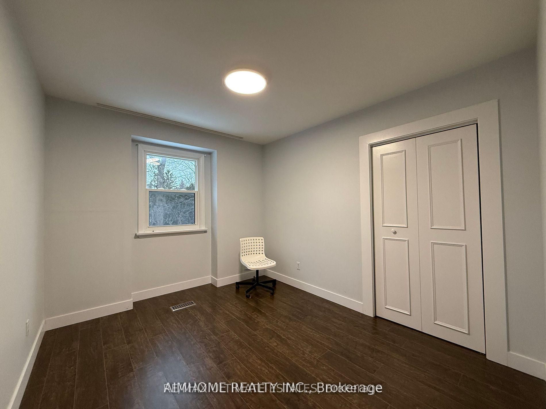 338 Steeles Avenue E Property Photo 14