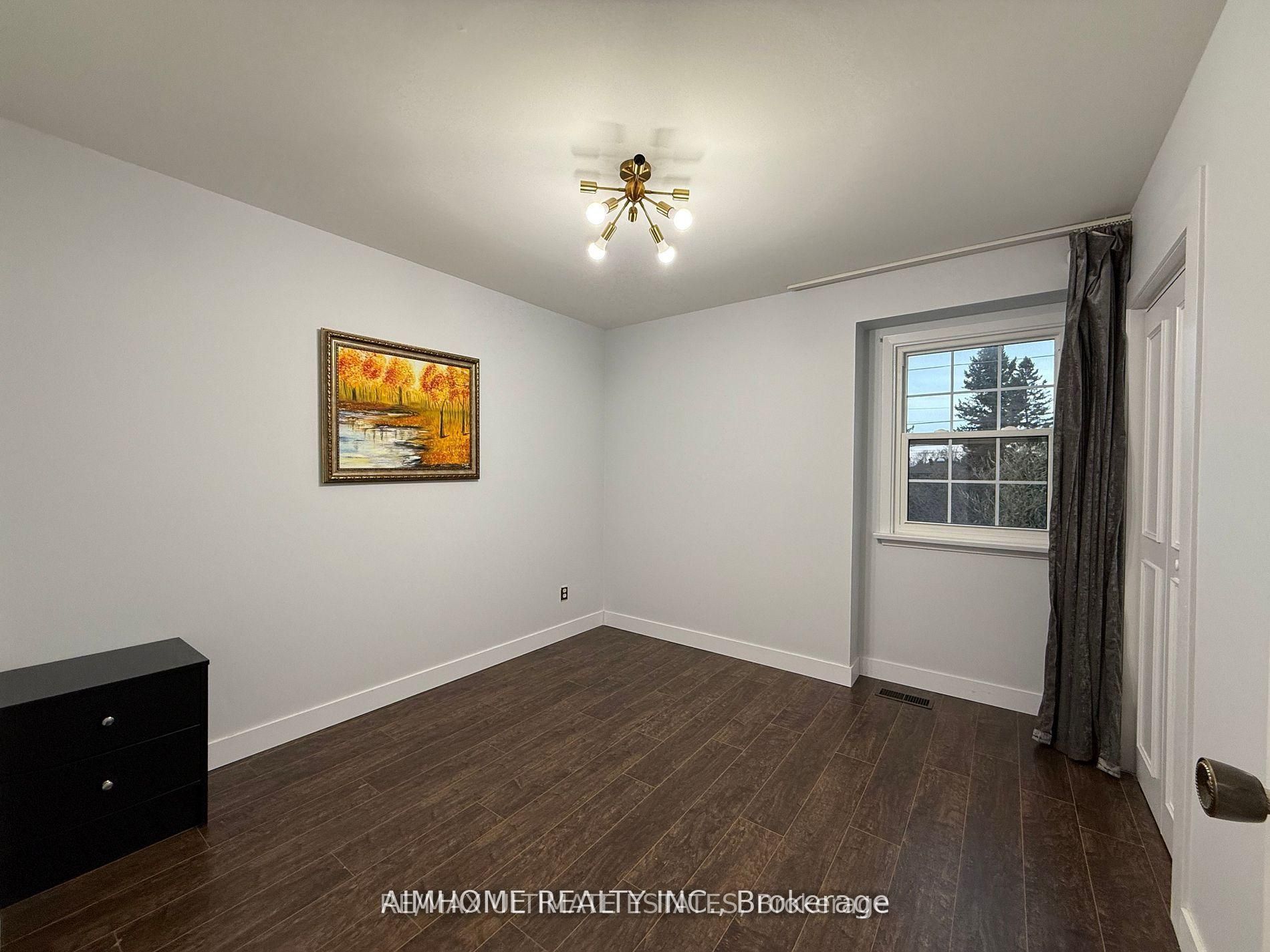 338 Steeles Avenue E Property Photo 15