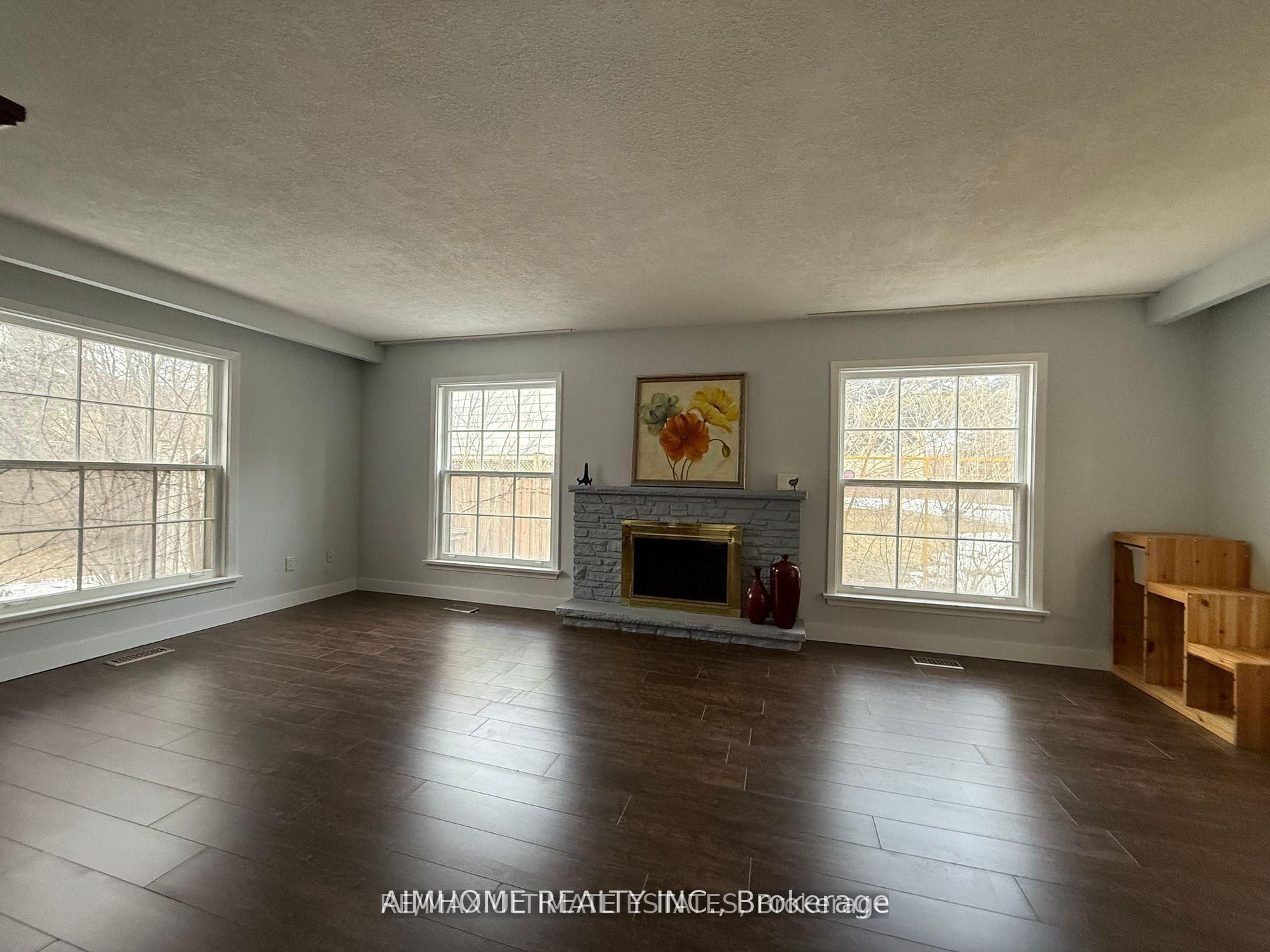 338 Steeles Avenue E Property Photo 19