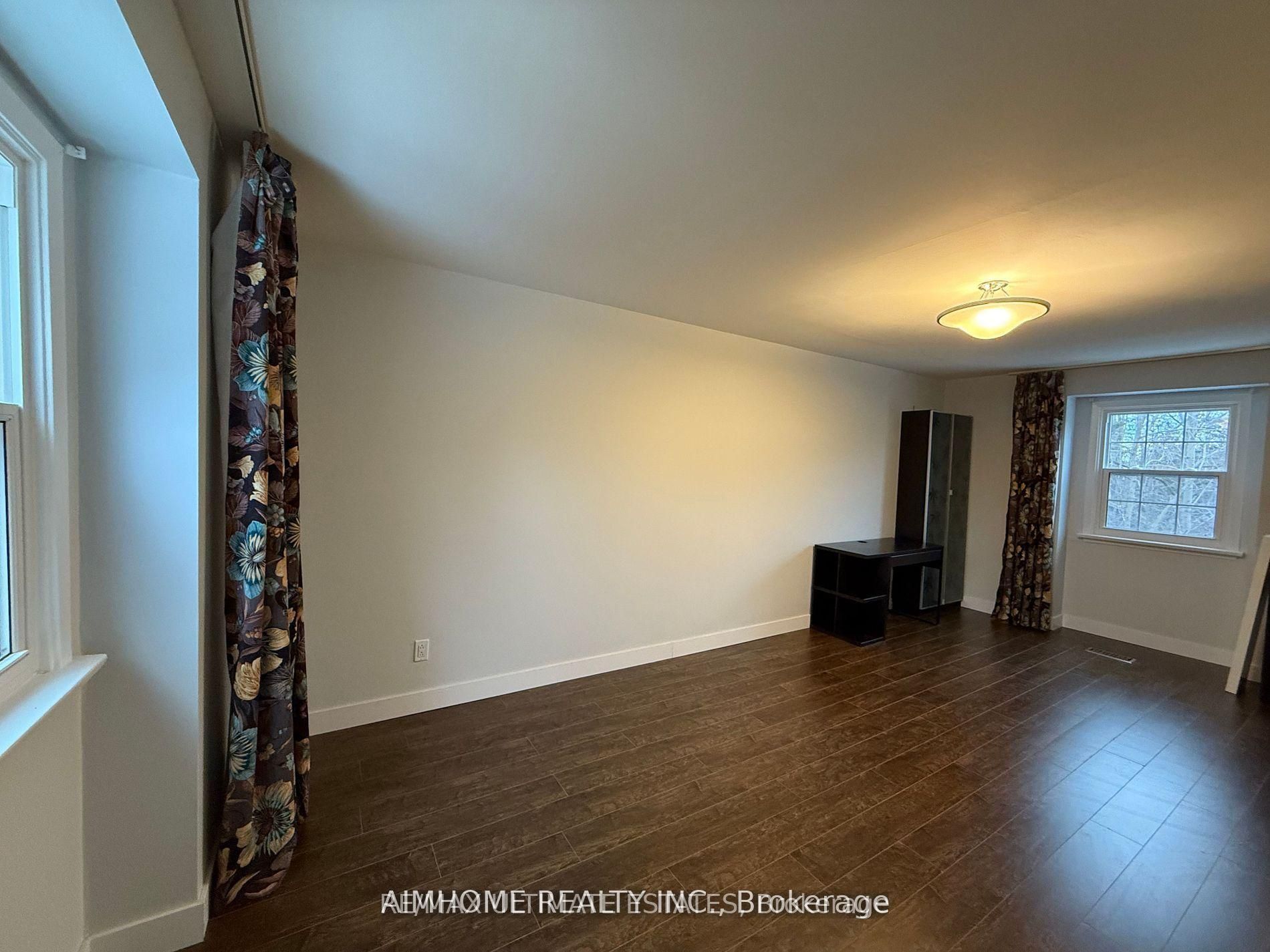338 Steeles Avenue E Property Photo 20