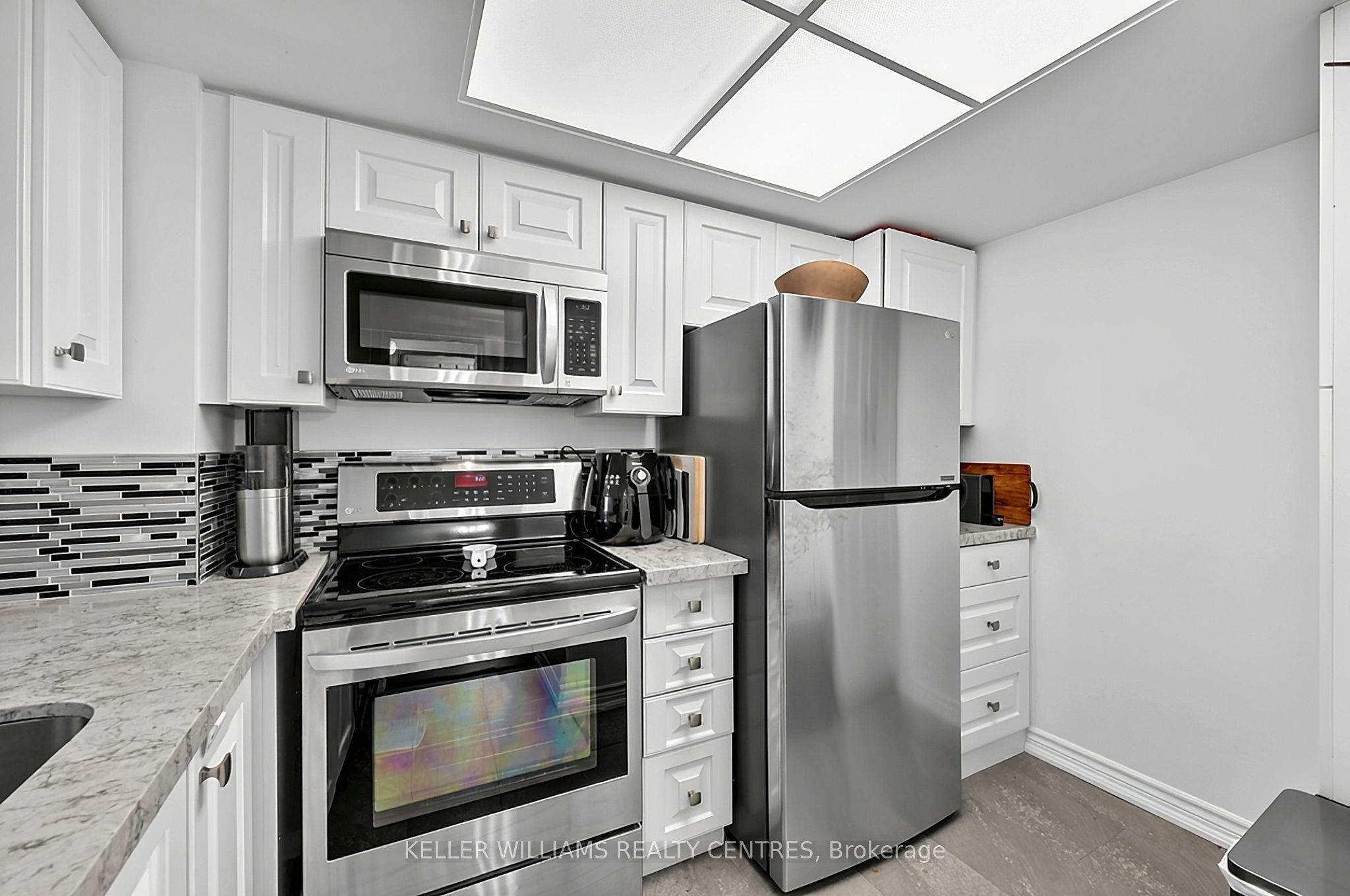 270 Davis Drive 408 Property Photo 10