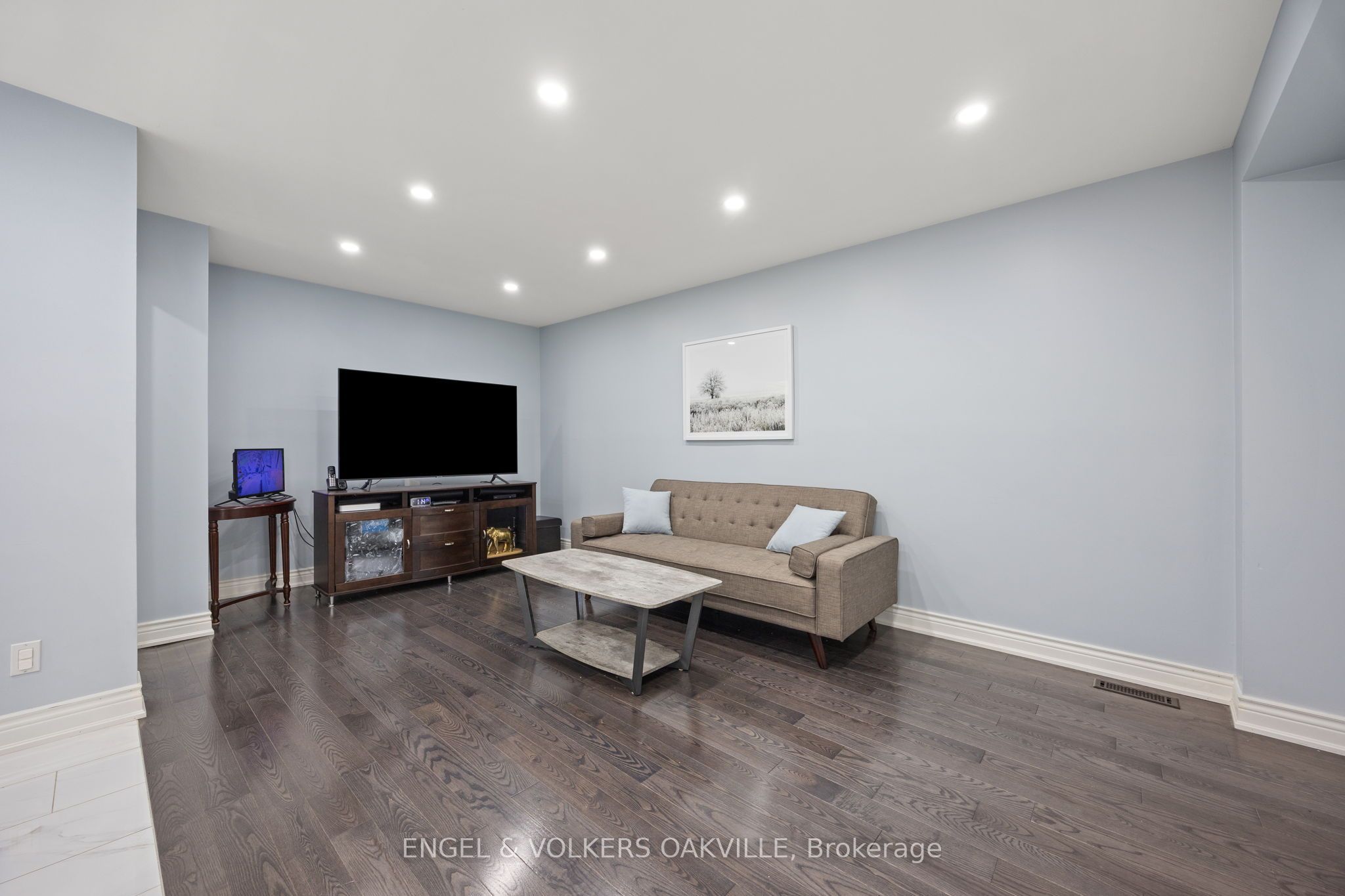 10 Crieff Avenue Property Photo 9