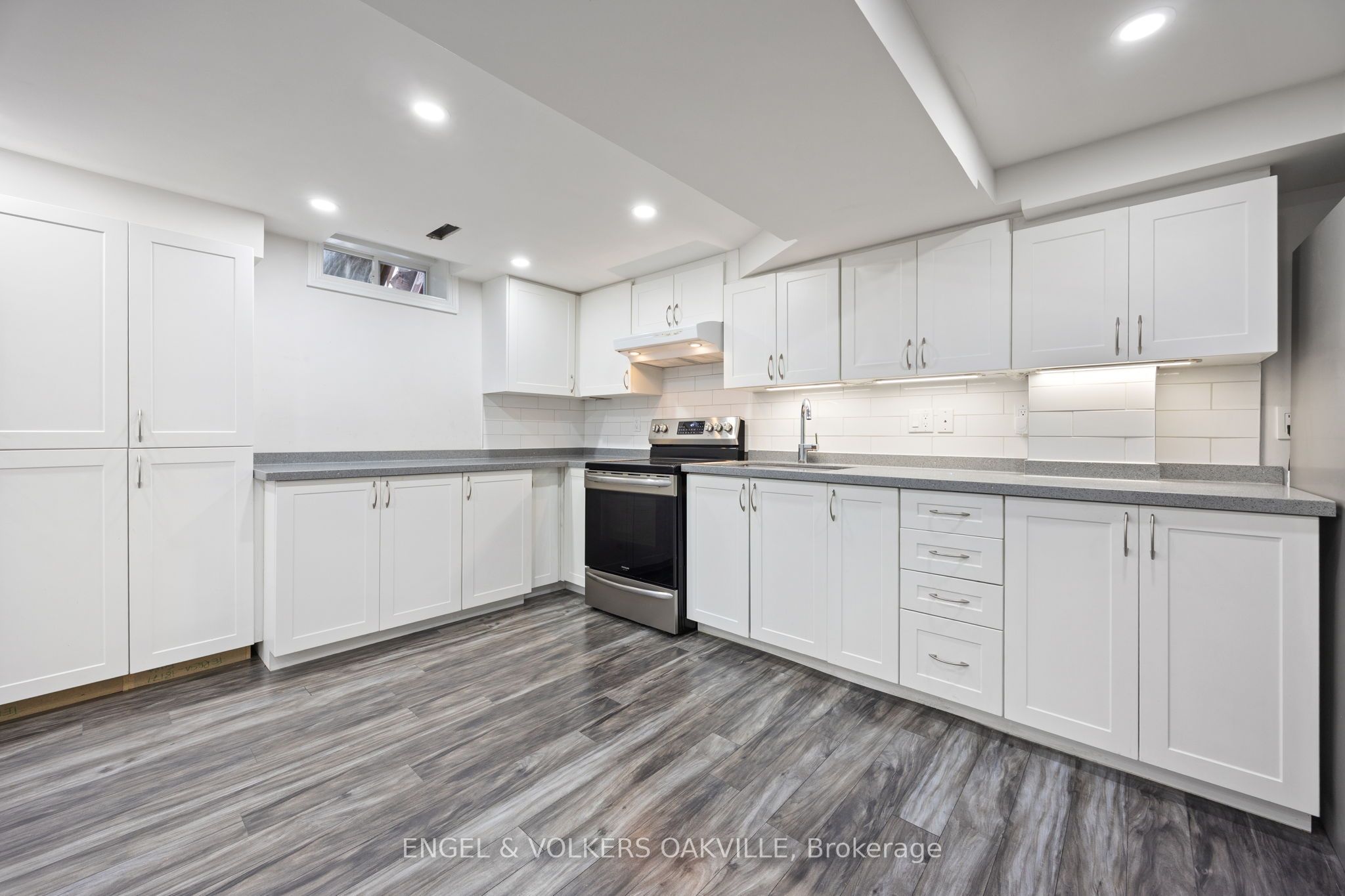 10 Crieff Avenue Property Photo 27
