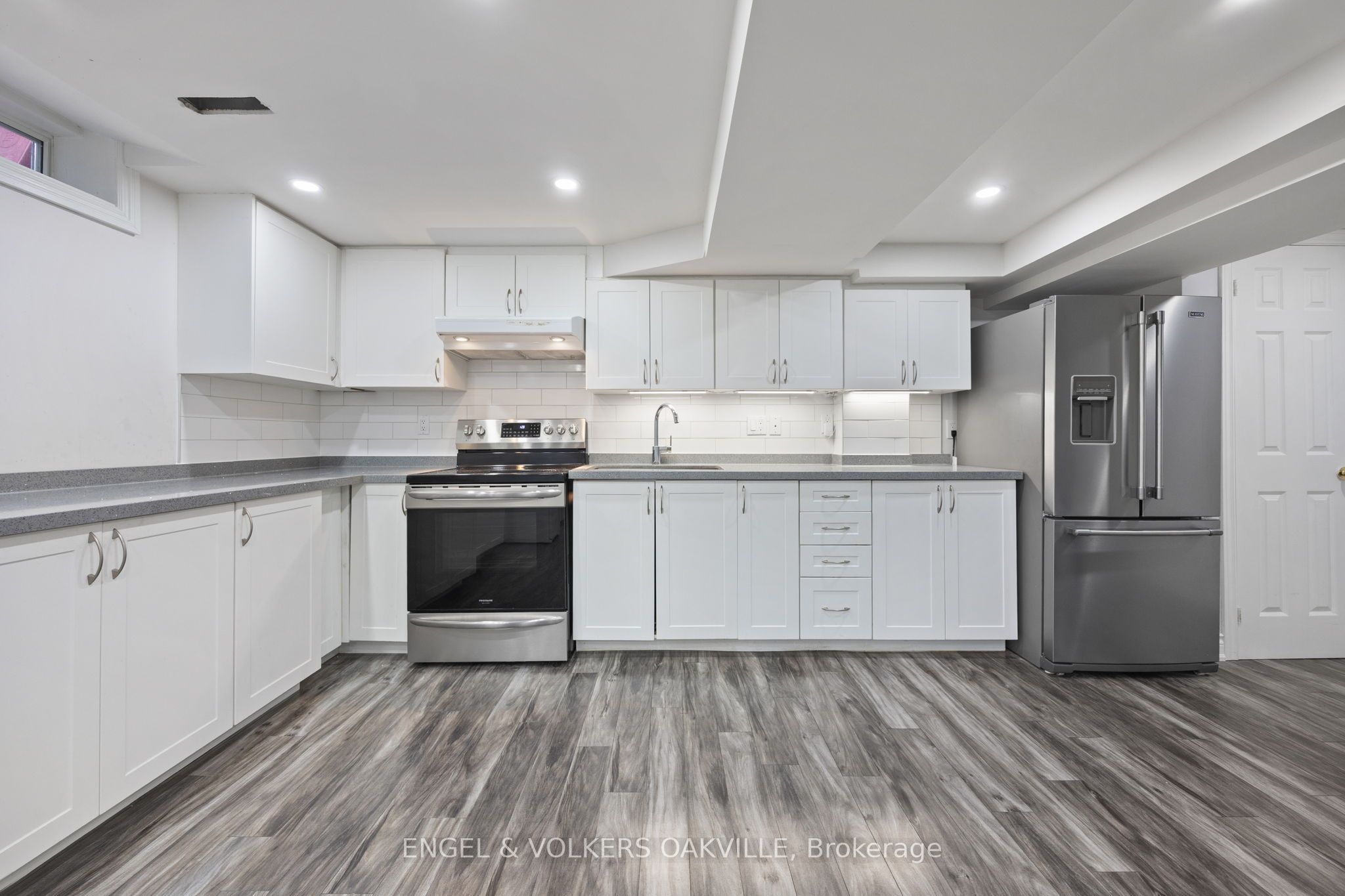 10 Crieff Avenue Property Photo 28