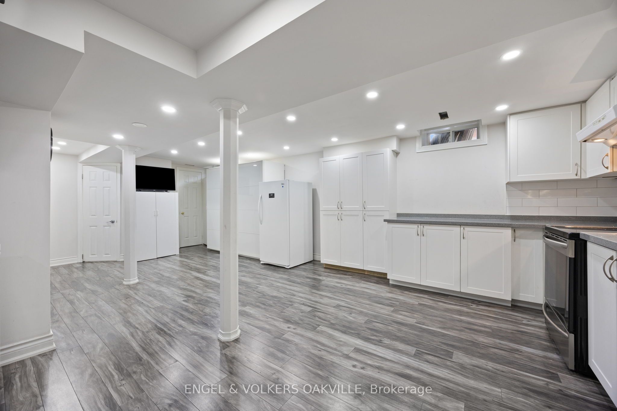 10 Crieff Avenue Property Photo 33