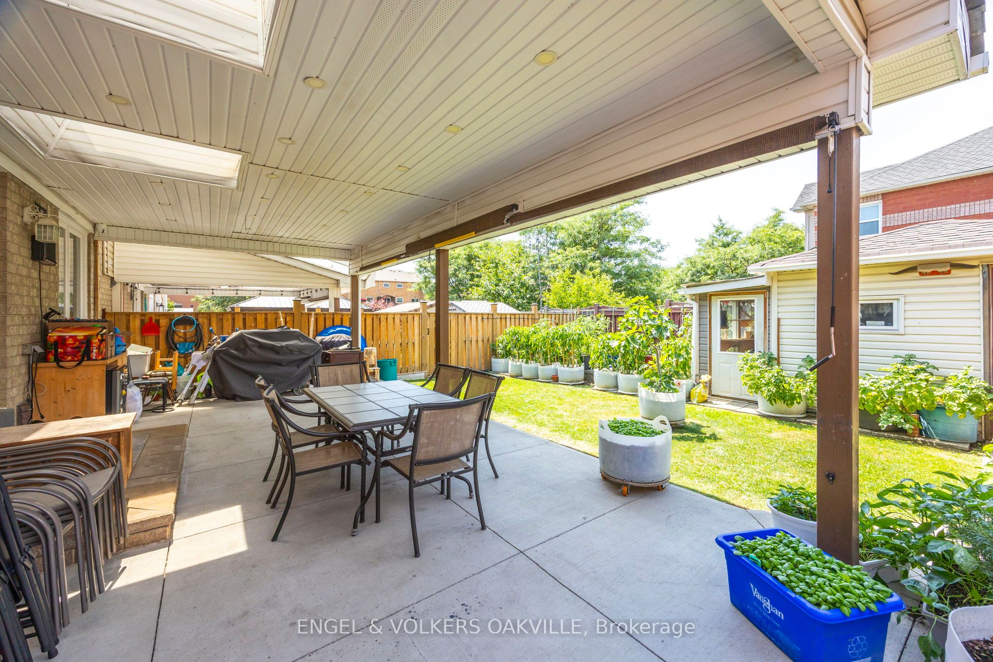10 Crieff Avenue Property Photo 37