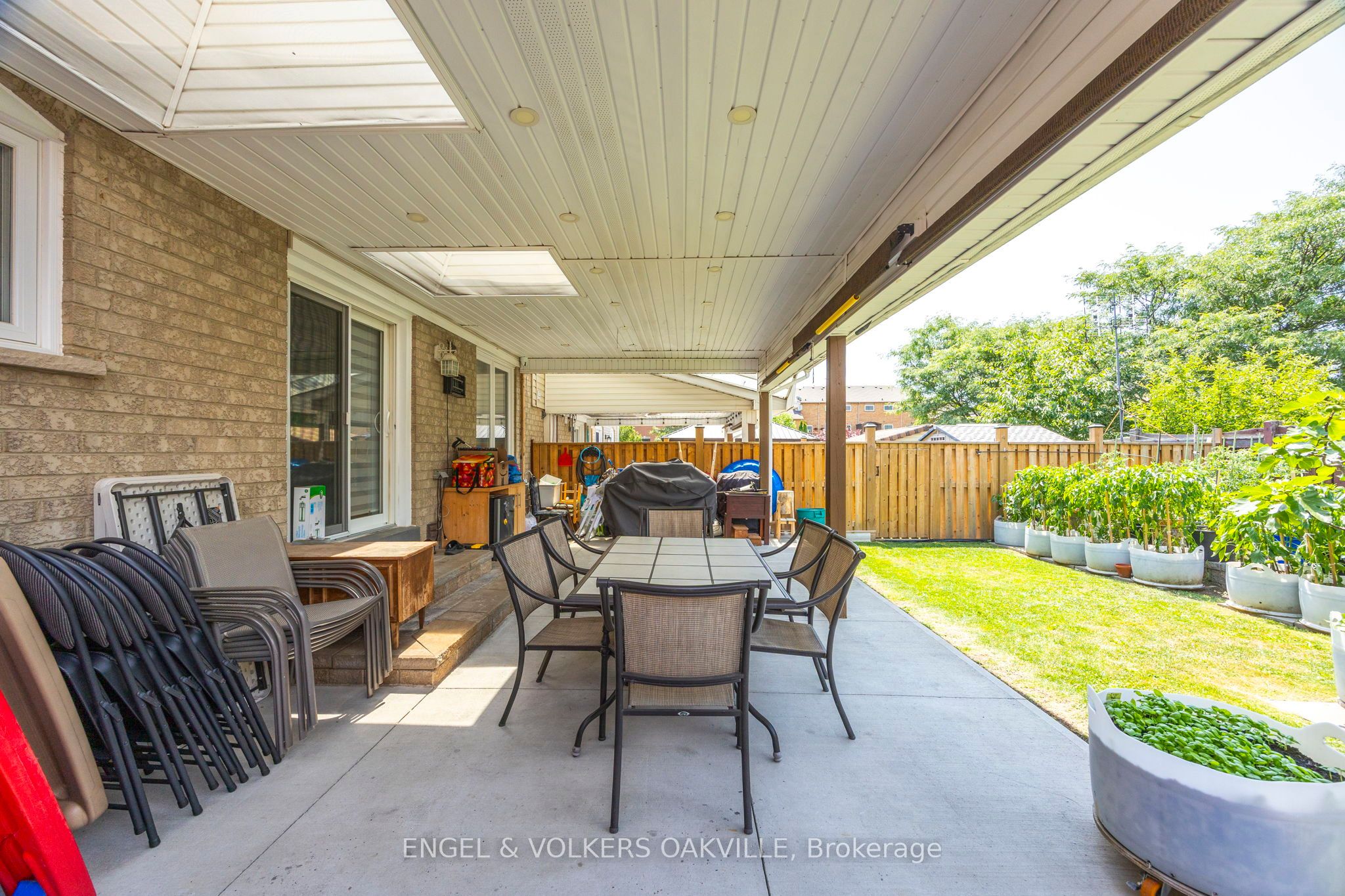 10 Crieff Avenue Property Photo 38