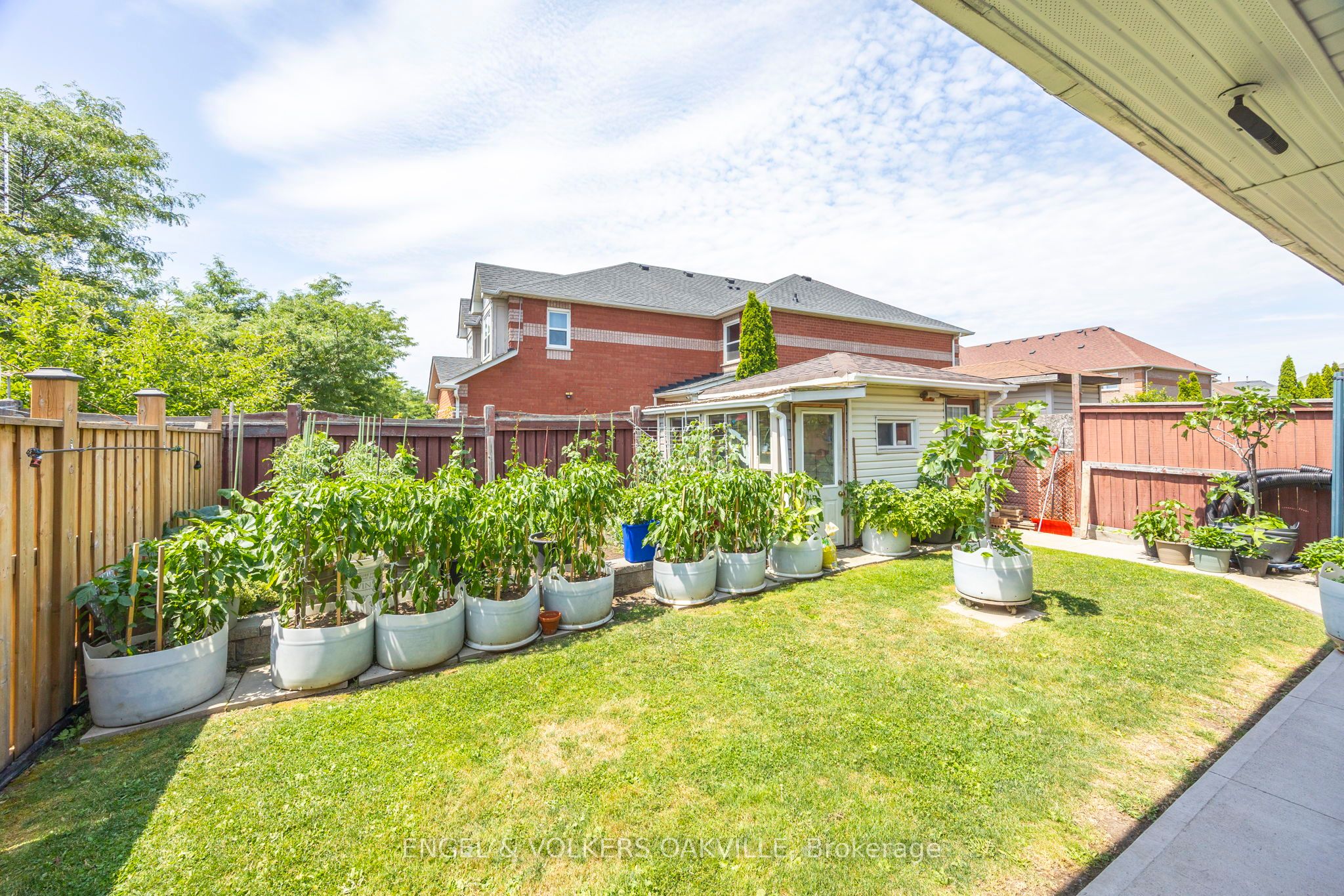 10 Crieff Avenue Property Photo 39