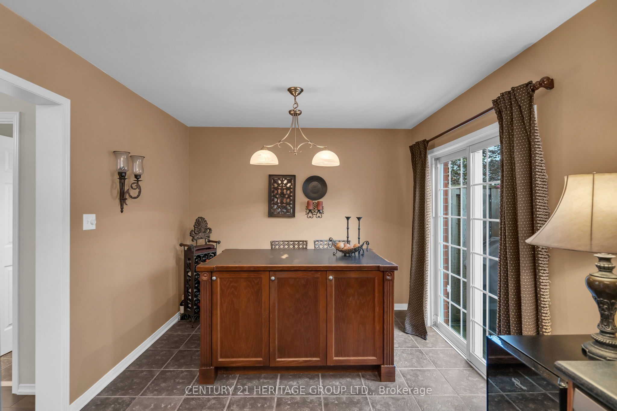 83 Mosaics Avenue Property Photo 20