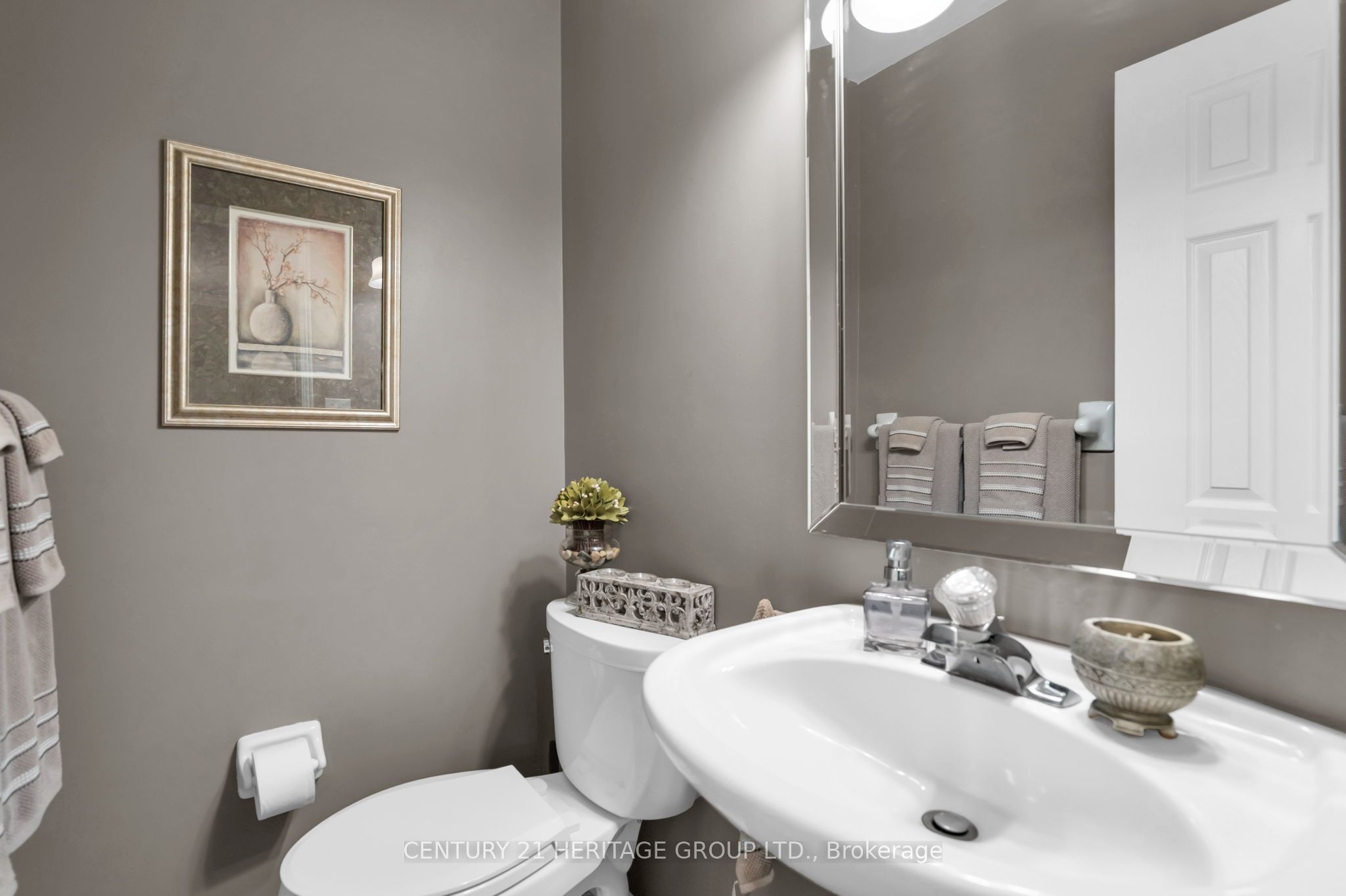 83 Mosaics Avenue Property Photo 22